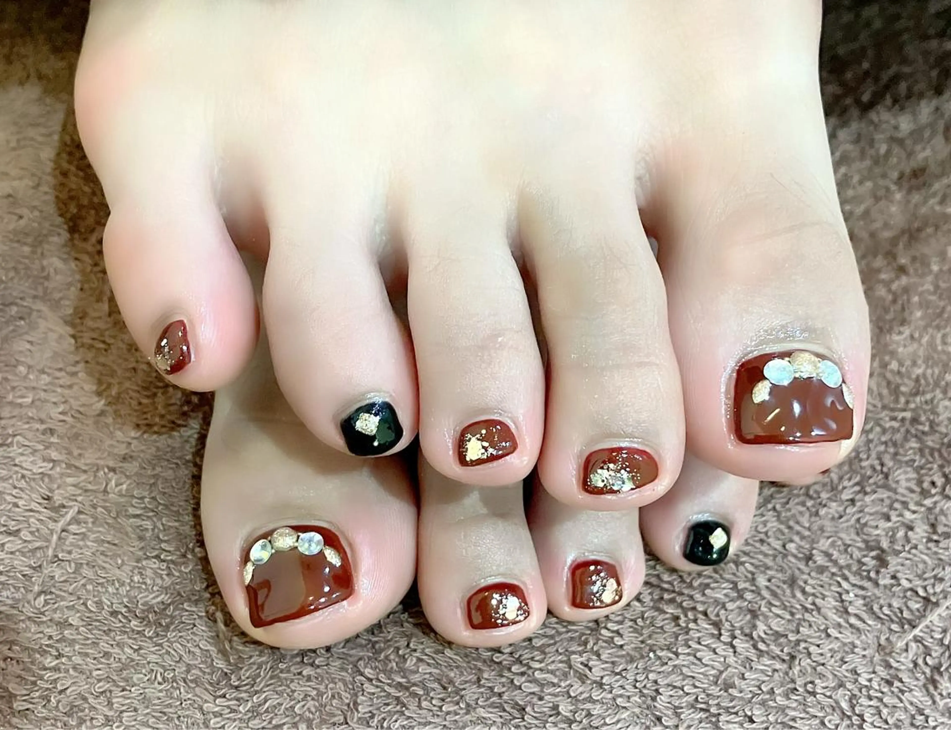 ネイル 🍒当日もOK🍒 𝑳𝑼𝑵𝑨花井のネイルデザイン