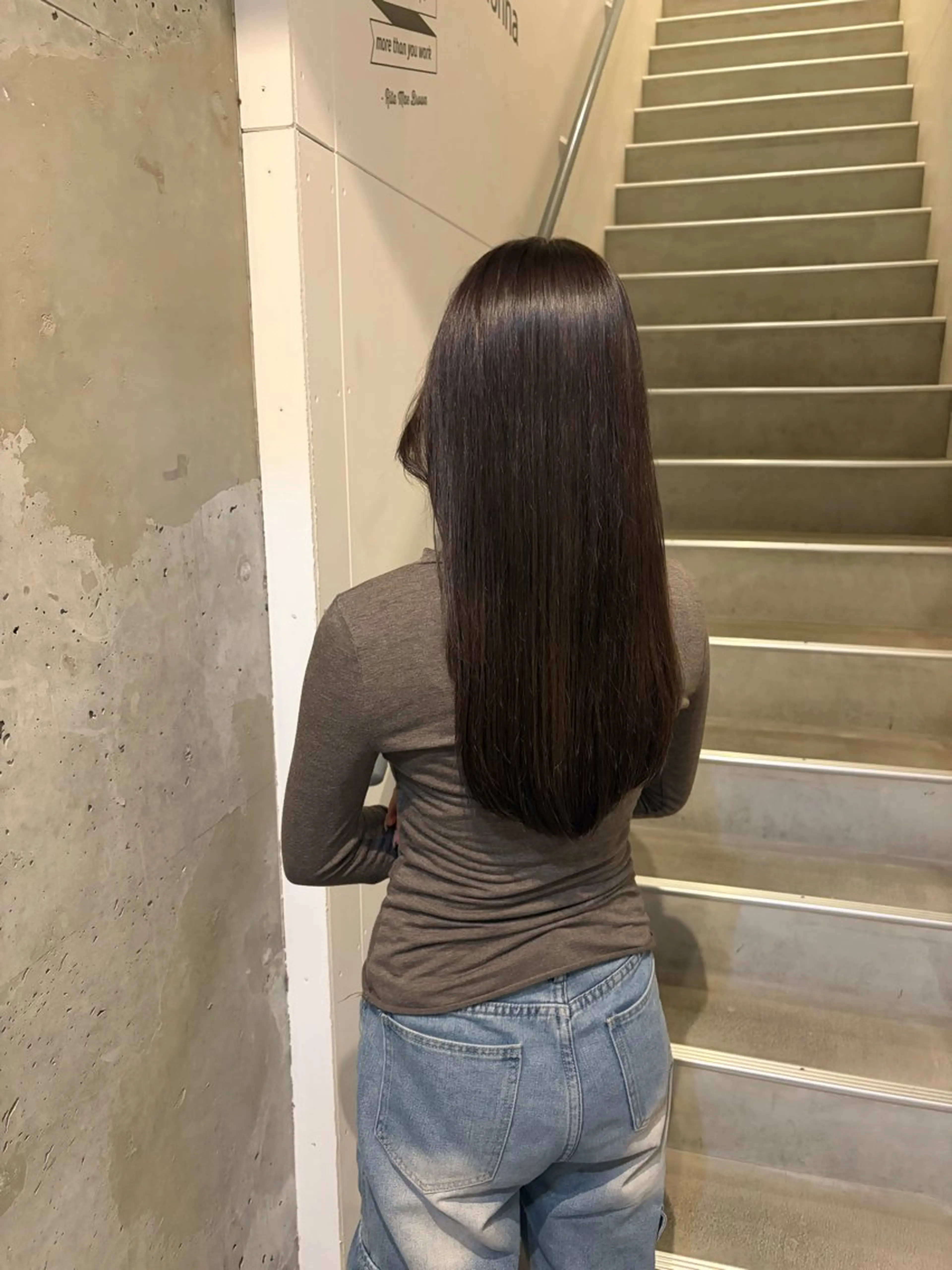 ロング ヘアカラー 中田 桃夏のヘアスタイル