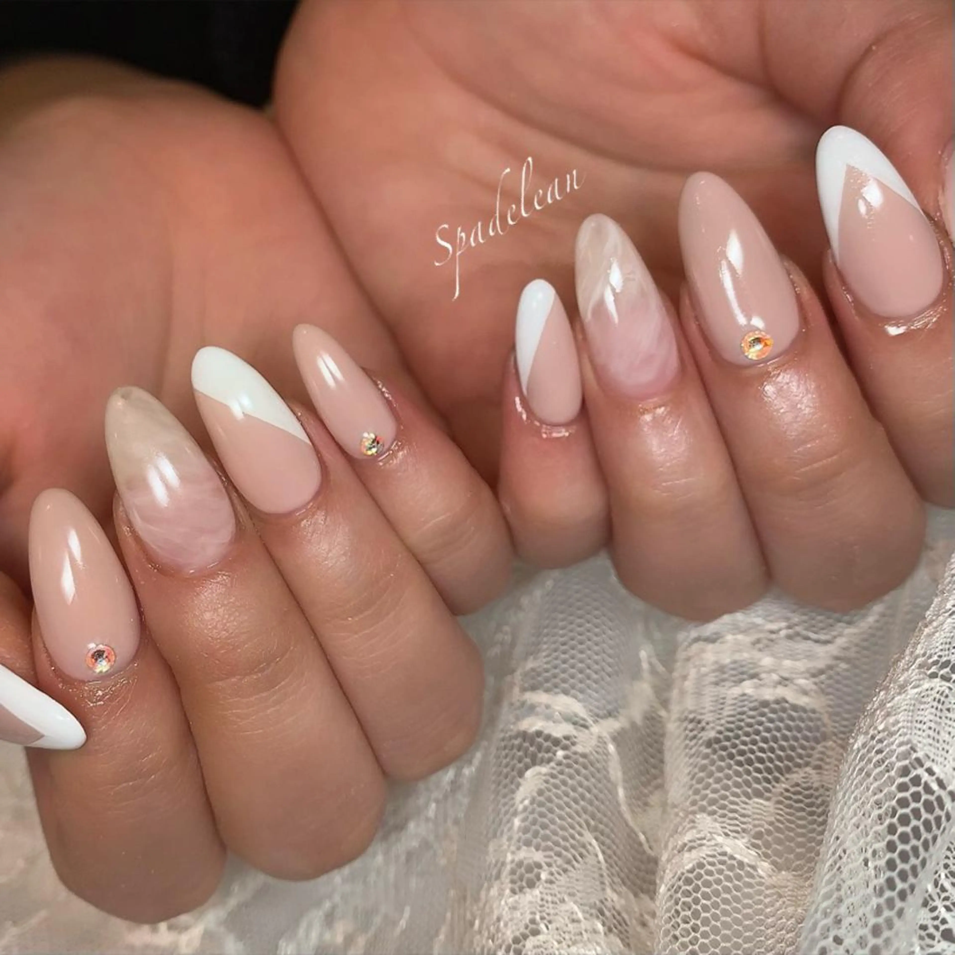 ネイル ストーンネイル K. Misakiのネイルデザイン