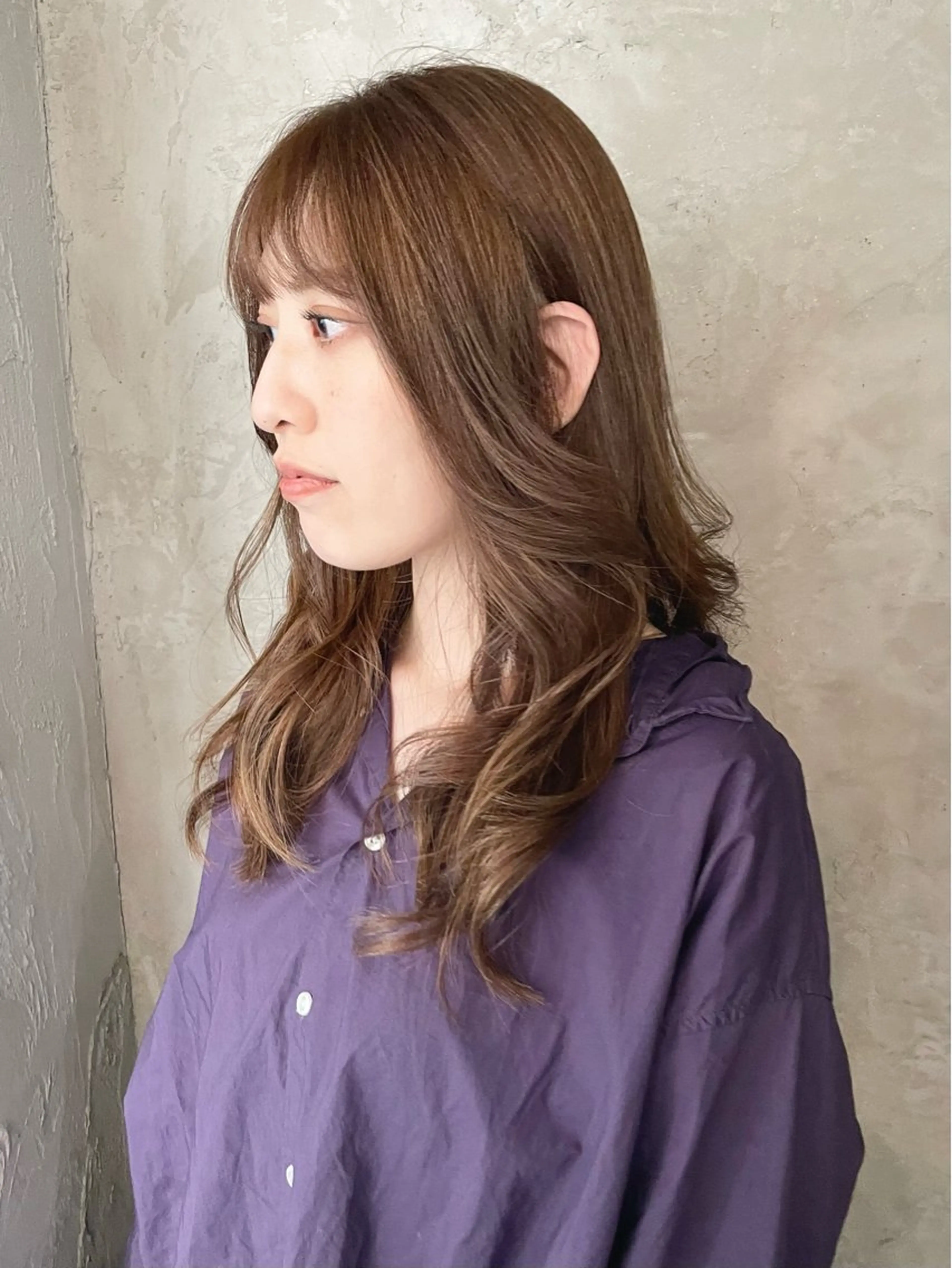 セミロング カラー 岡田 恭明のヘアスタイル