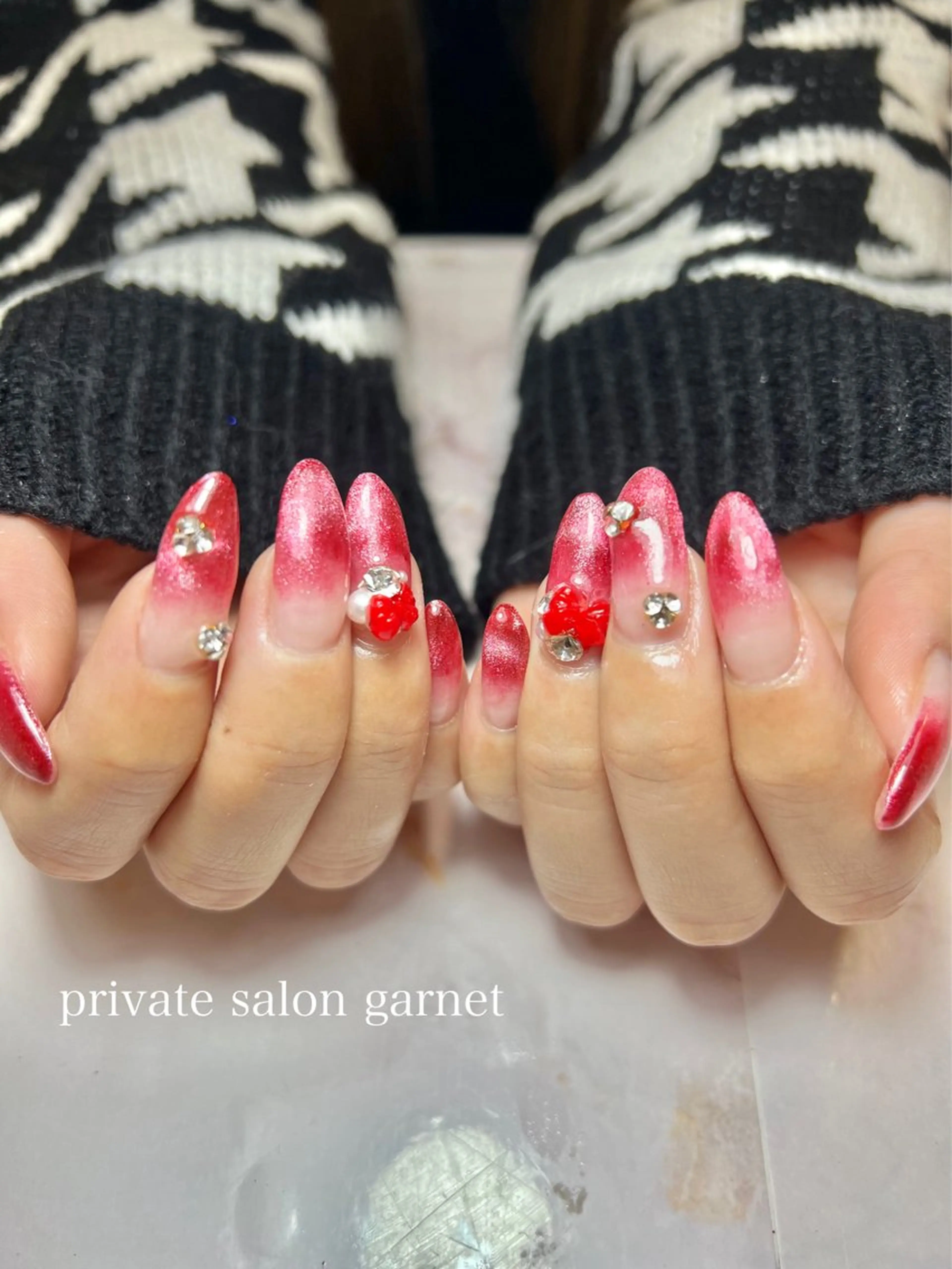 ネイル マグネットネイル ストーンネイル ハンドネイル Garnet nailのネイルデザイン