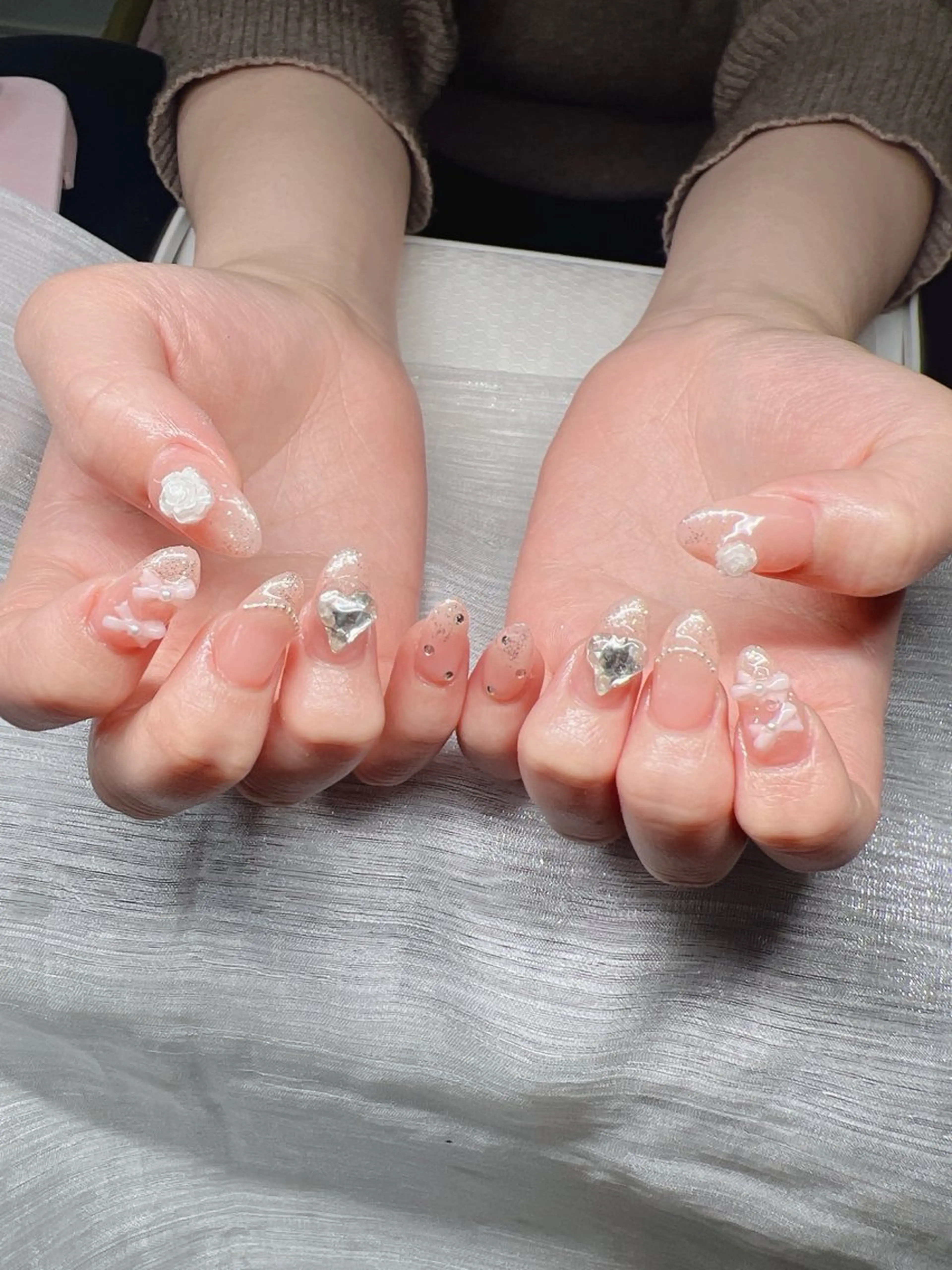 ネイル 長さ出し グラデーション 卒業式 キラキラネイル マグネットネイル ハンドネイル Lee Nailsのネイルデザイン