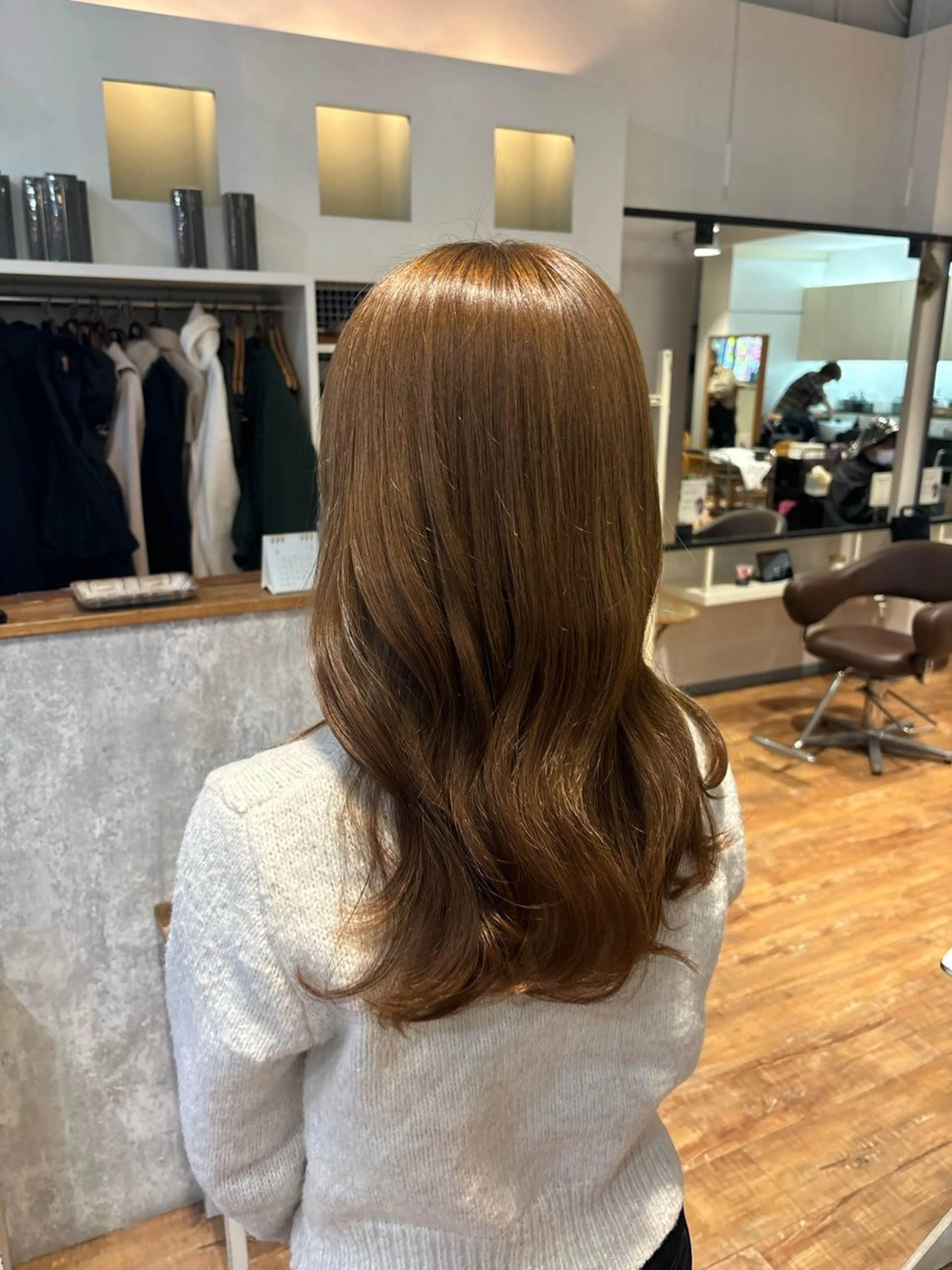 カラー Hip's eyes meiのヘアスタイル