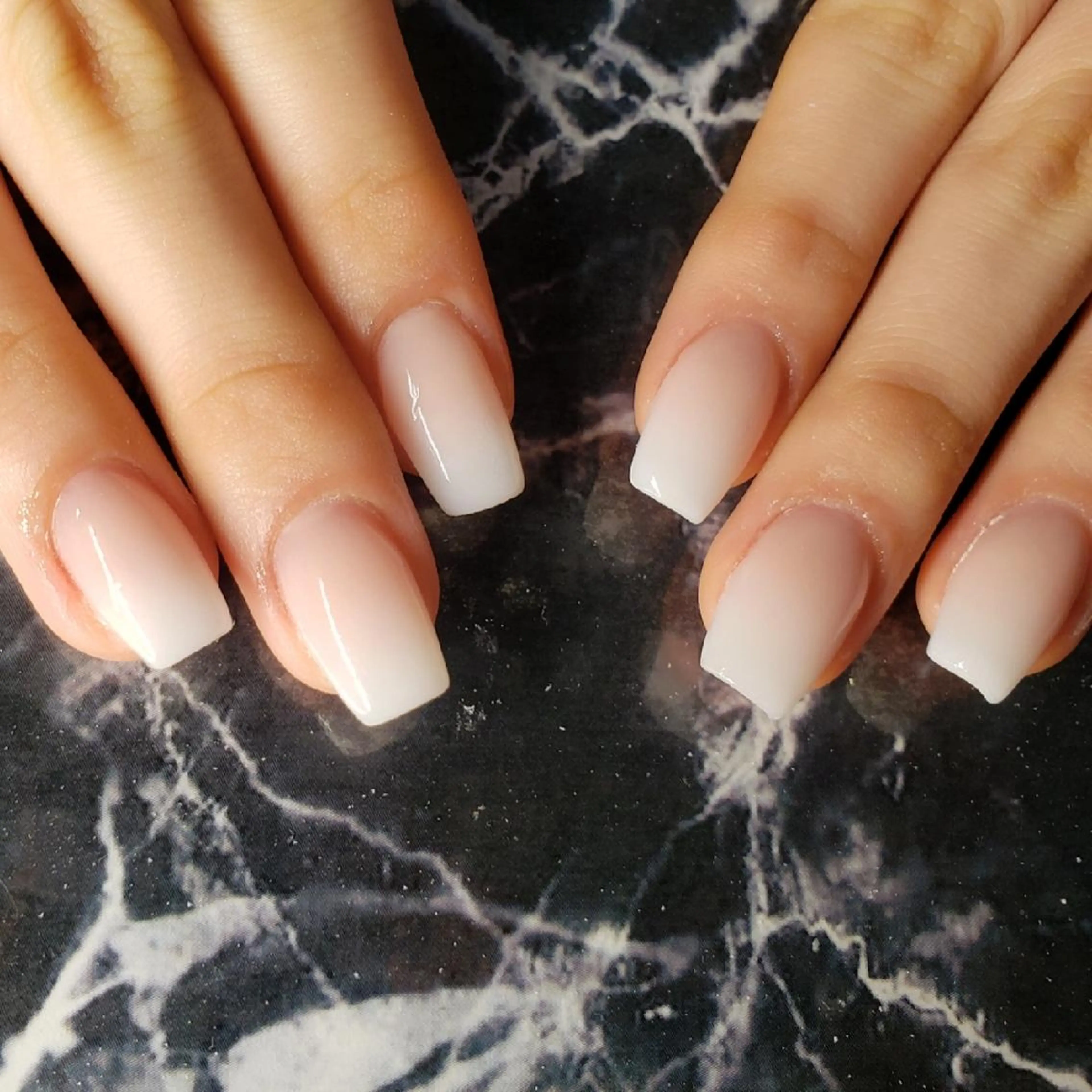 ショート ネイル ハンドネイル クロキ 。のネイルデザイン