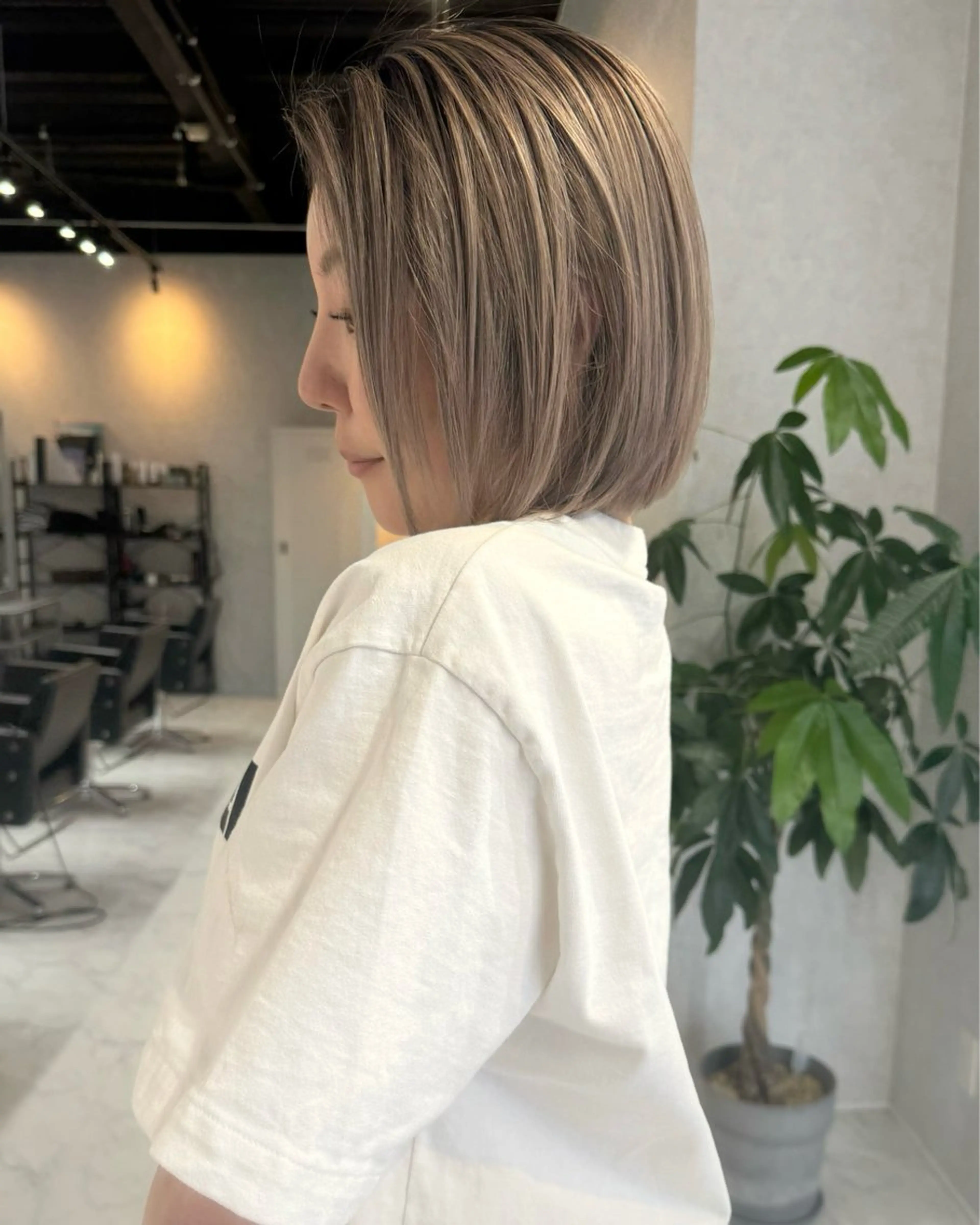 ショート カラー ヘアアレンジ バレイヤージュ ブリーチ ダブルカラー ハイライトカラー ハイトーンカラー カット ヘアカラー トリートメント アンドウ ユウ/ レイヤーカット/韓国のヘアスタイル