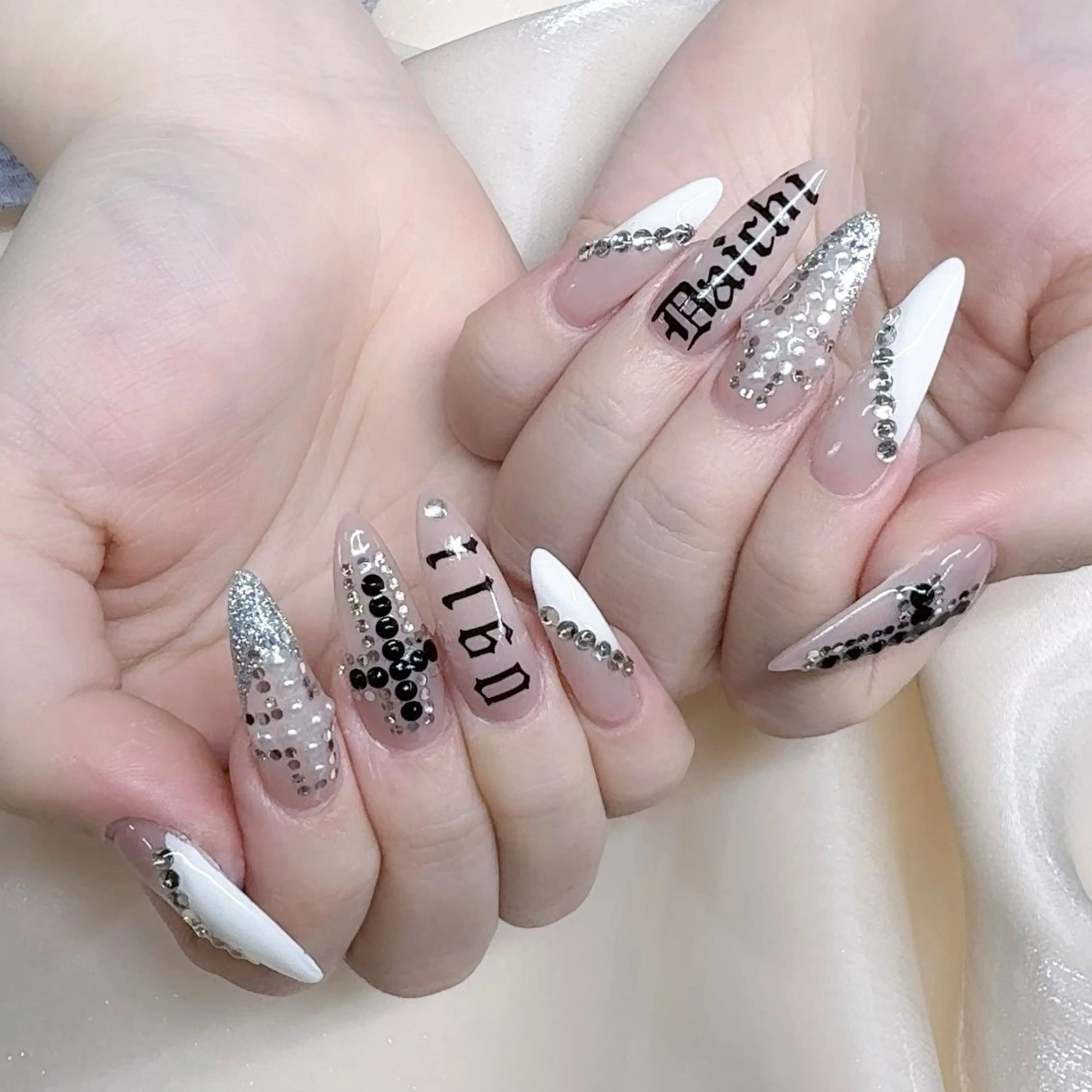 ネイル ハンドネイル NAILサロン 木にいるのネイルデザイン