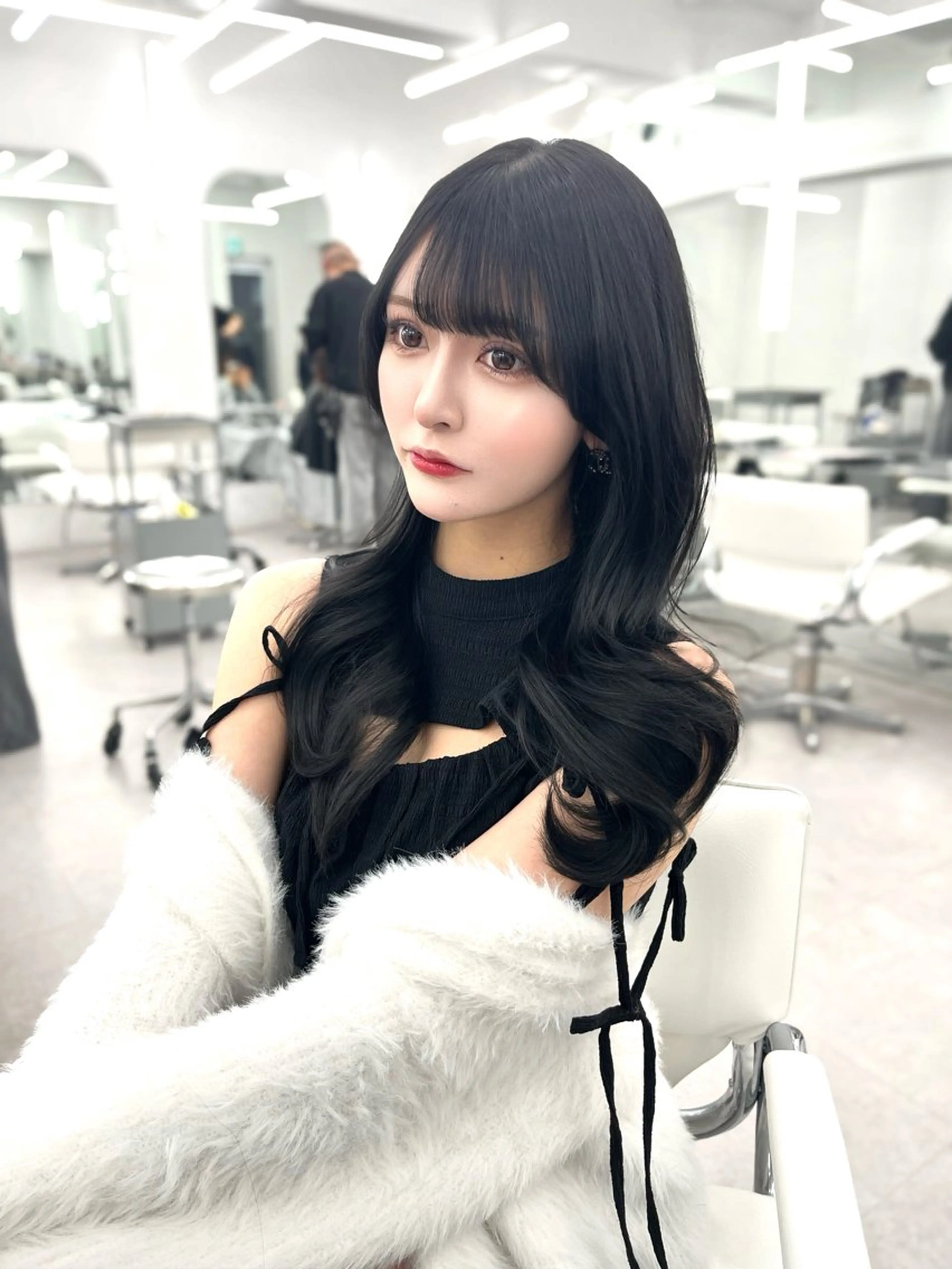 ロング カラー 黒髪 ブルーカラー ブルーブラック 顔周りカット 韓国風ヘア カット ヘアカラー トリートメント ヘッドスパ 透明感カラー✨🩵 韓国ヘアkanatoのヘアスタイル