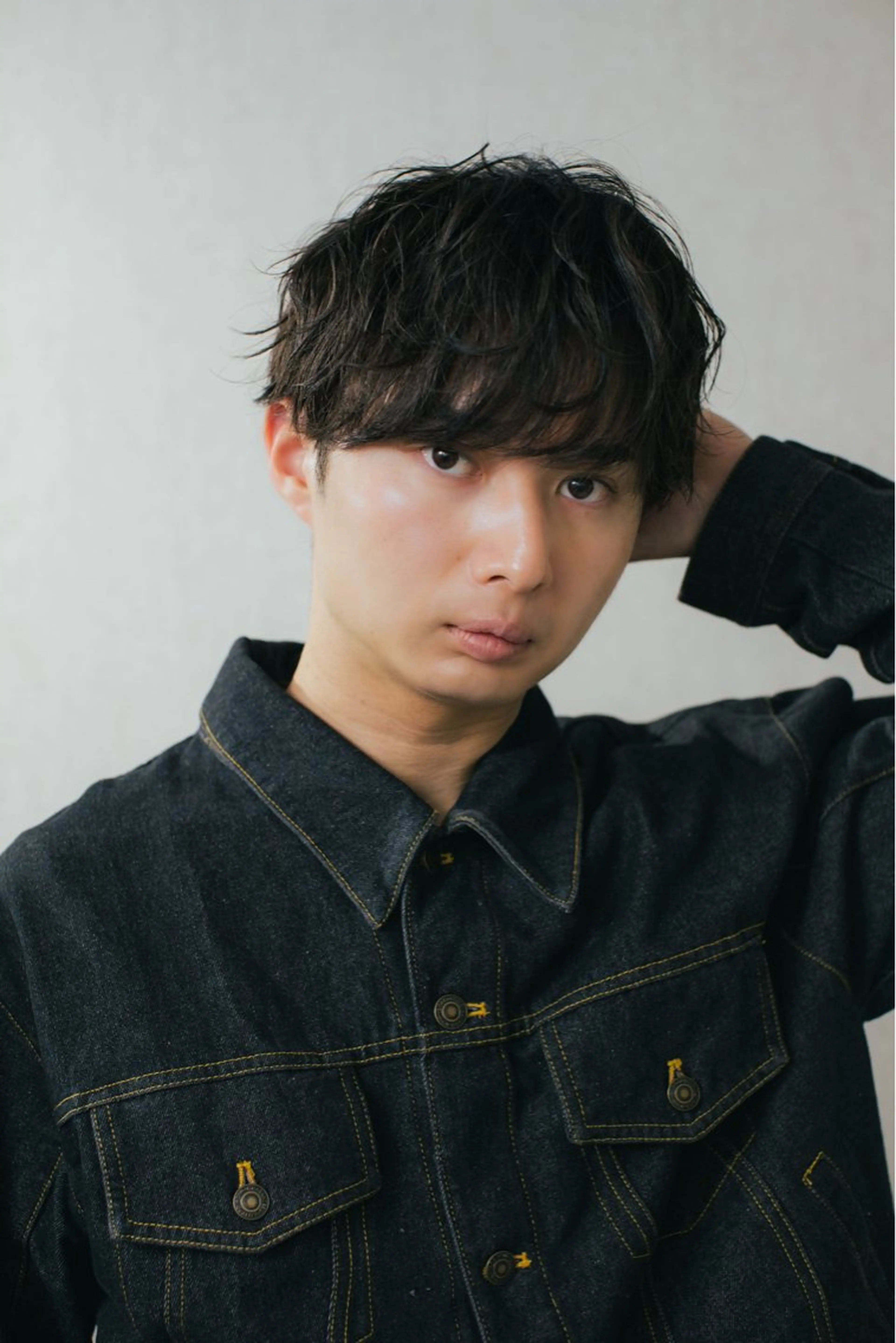 ショート カラー パーマ メンズ カット パーマ 【シャドウパーマ センターパート】義心のヘアスタイル