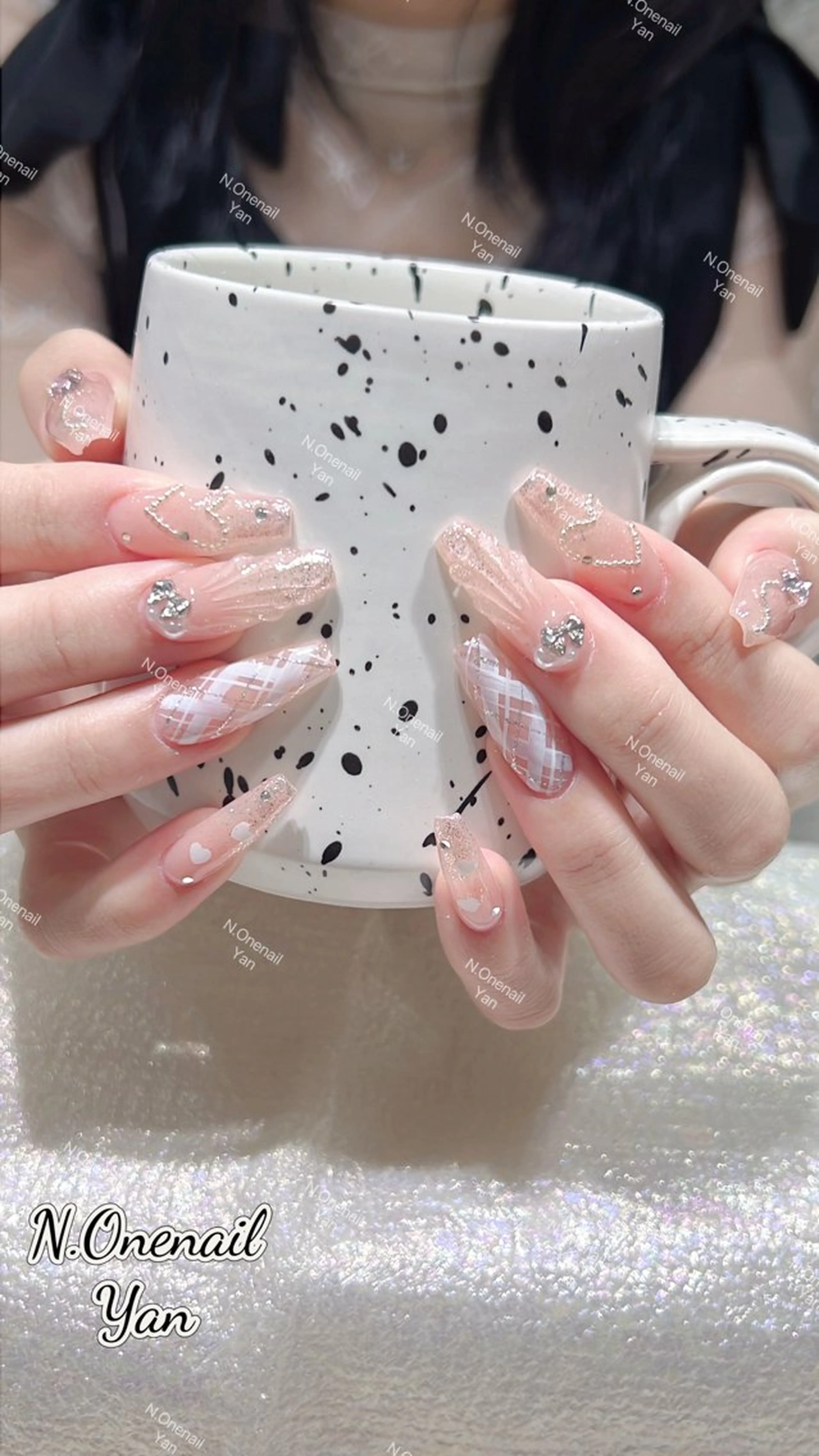 ネイル アートネイル グラデーション キラキラネイル ニュアンスネイル オフィスネイル ハンドネイル 長いだし/スカルプ/ パラシェルN.oneのネイルデザイン