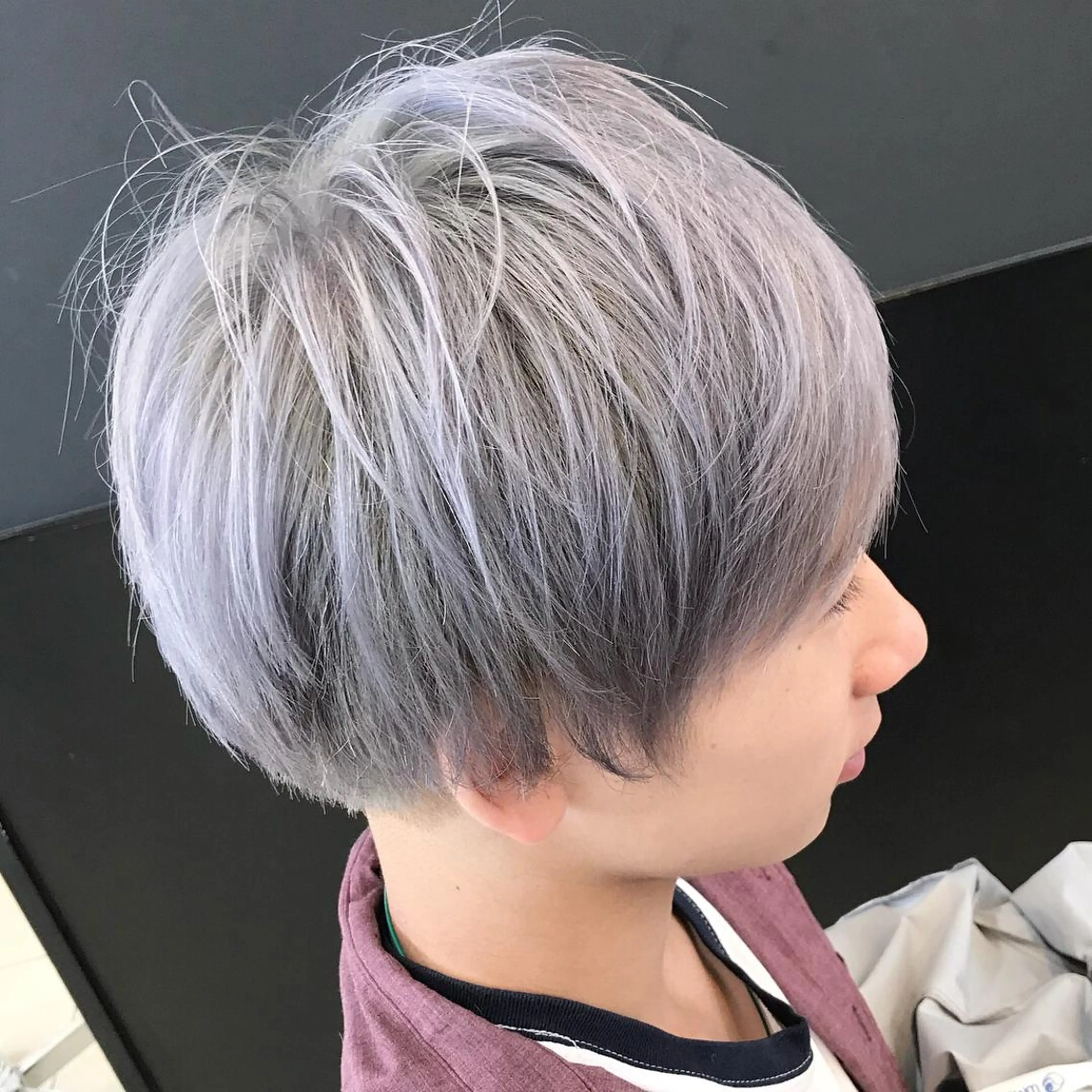 ショート カラー アッシュ ブリーチ シルバー シルバーアッシュ 大久保 隆蔵のヘアスタイル