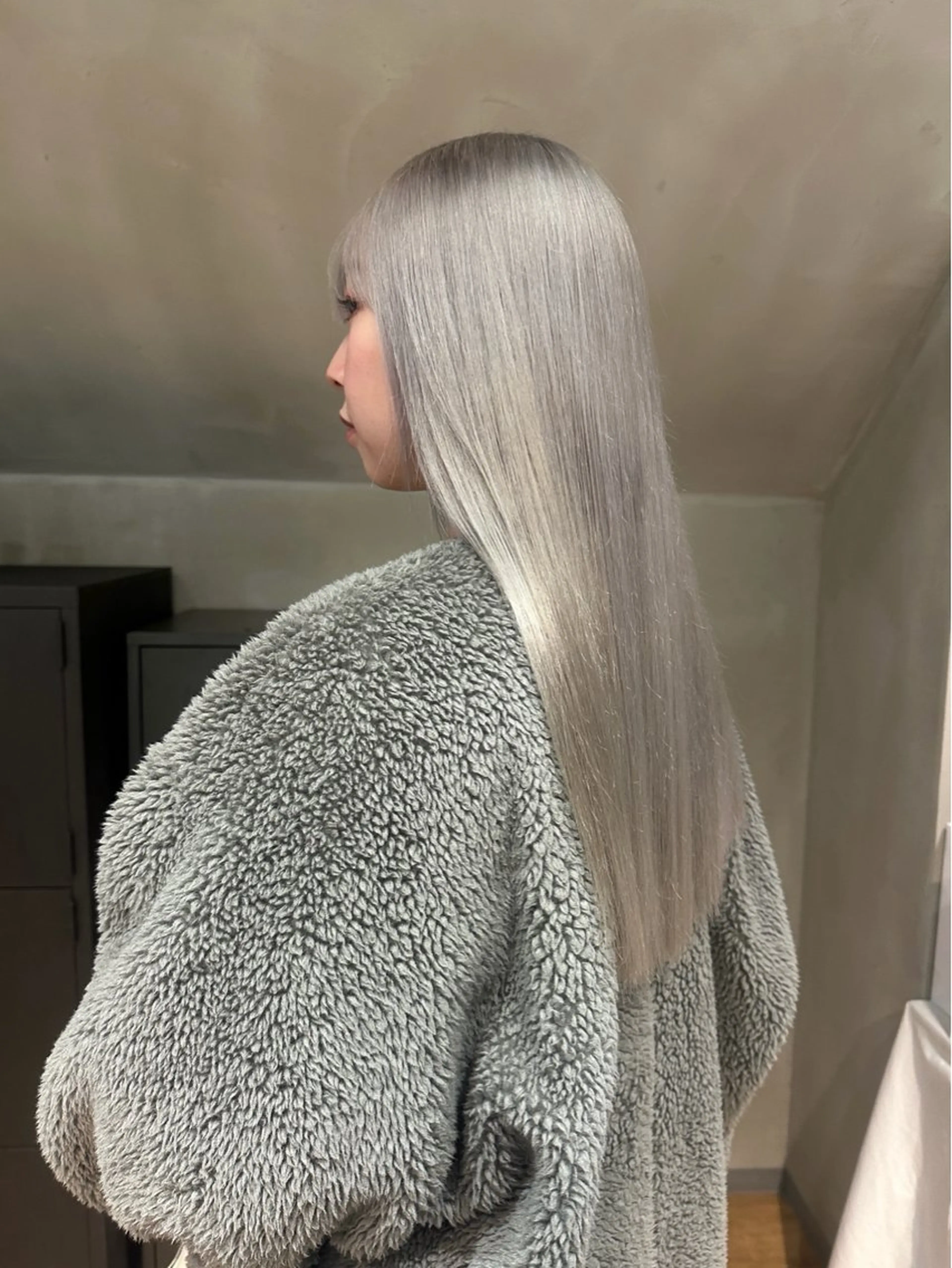 ロング ヘアカラー mei🪽 カラーモデルのヘアスタイル