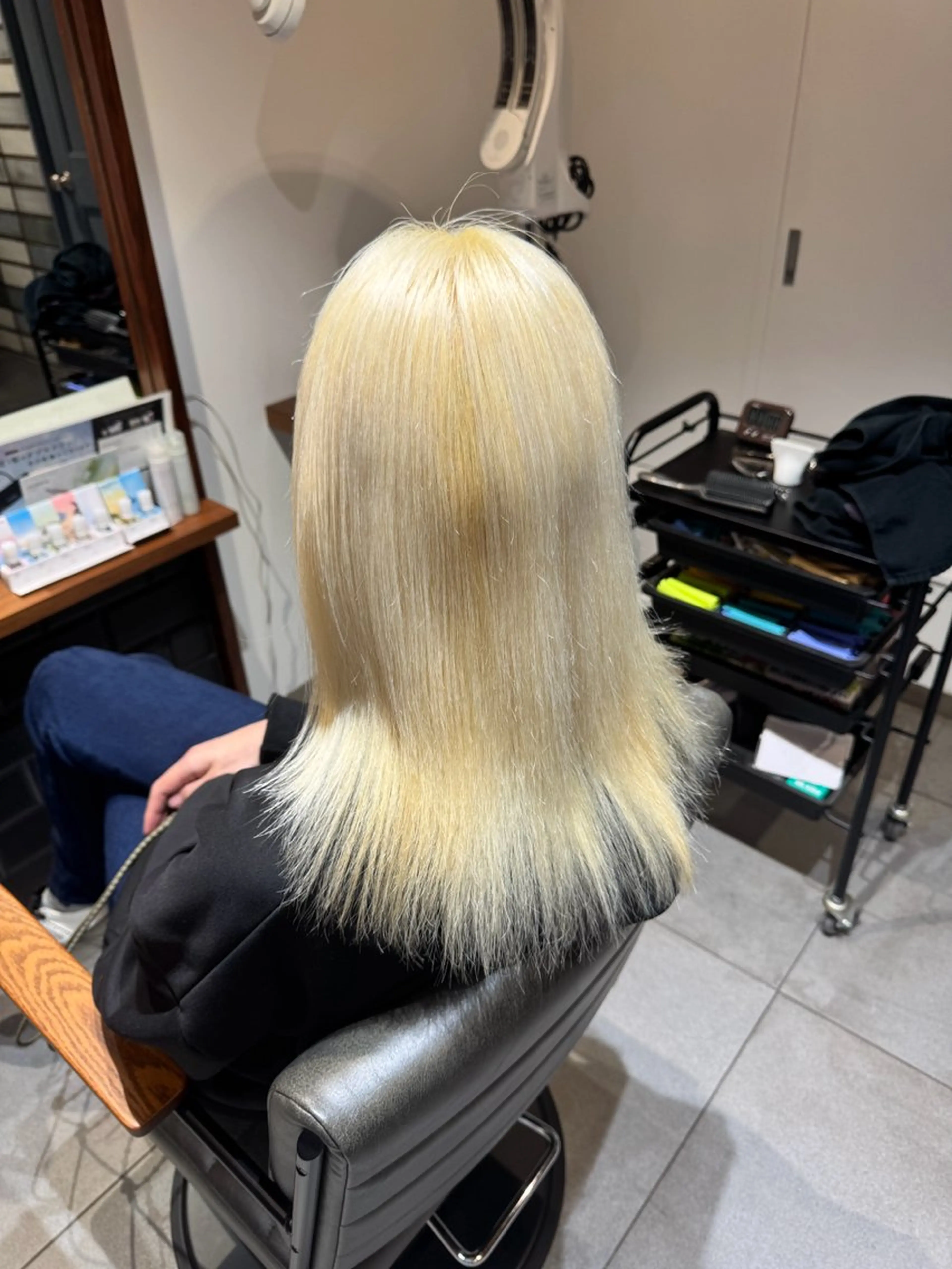 ブリーチリタッチ＋トリートメント＋シャンプーブローの写真