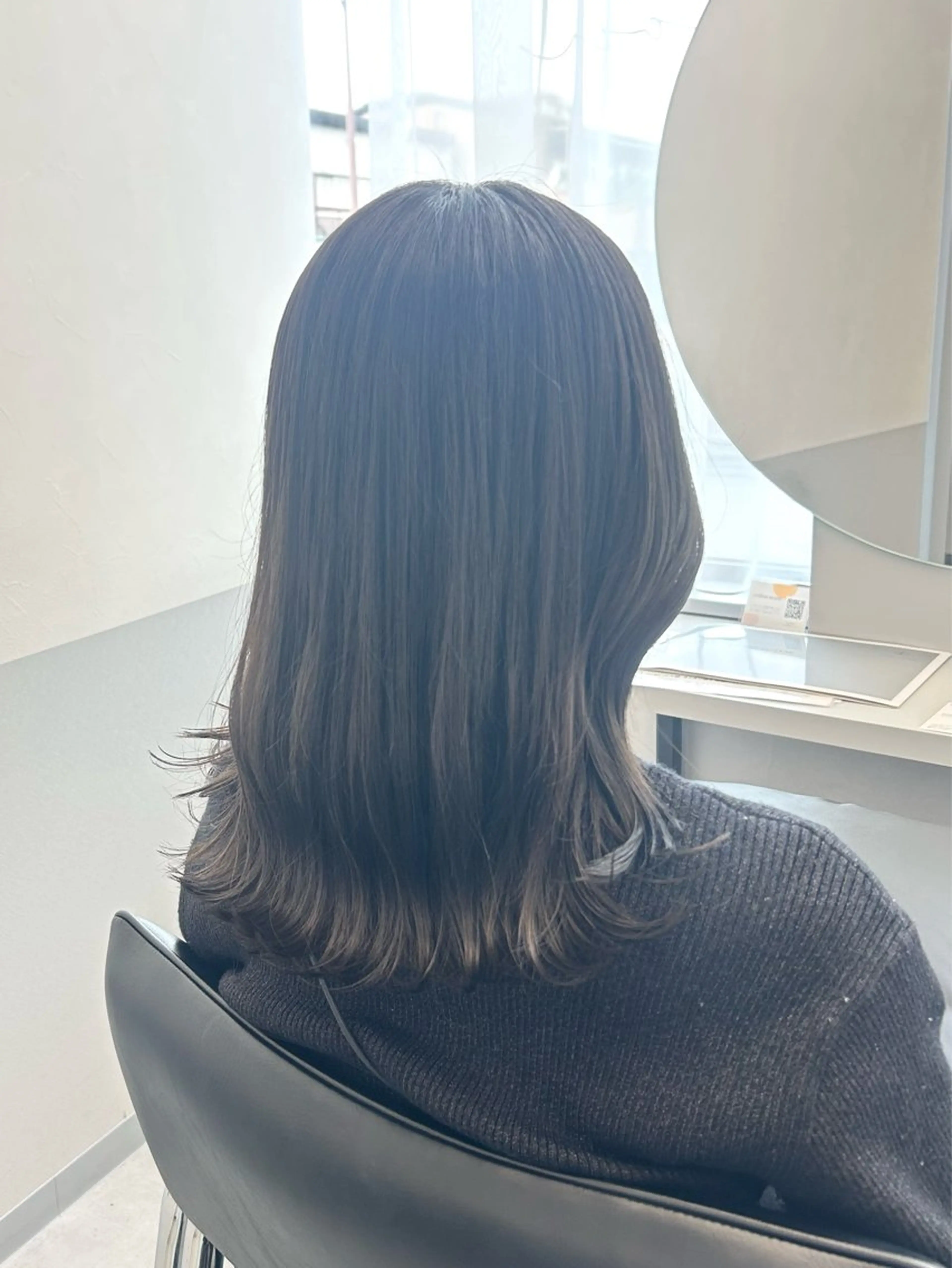 ミディアム カラー 透明感カラー グレージュ くびれヘア 学生 外ハネヘア カット ヘアカラー トリートメント 🌷MIREA🌷 LUANA 難波店のヘアスタイル