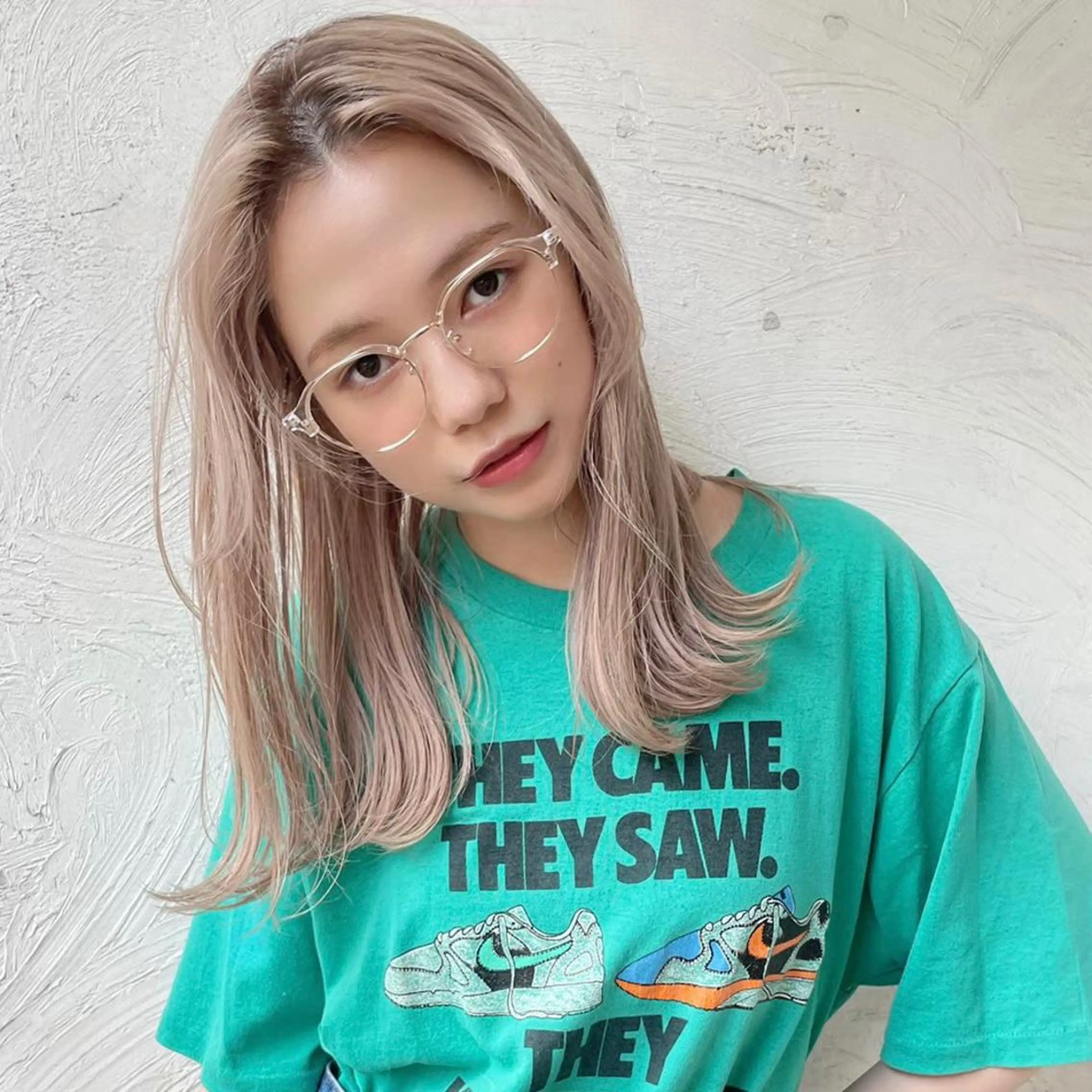 セミロング 韓国レイヤー/透明感 カラー🦋mioのヘアスタイル