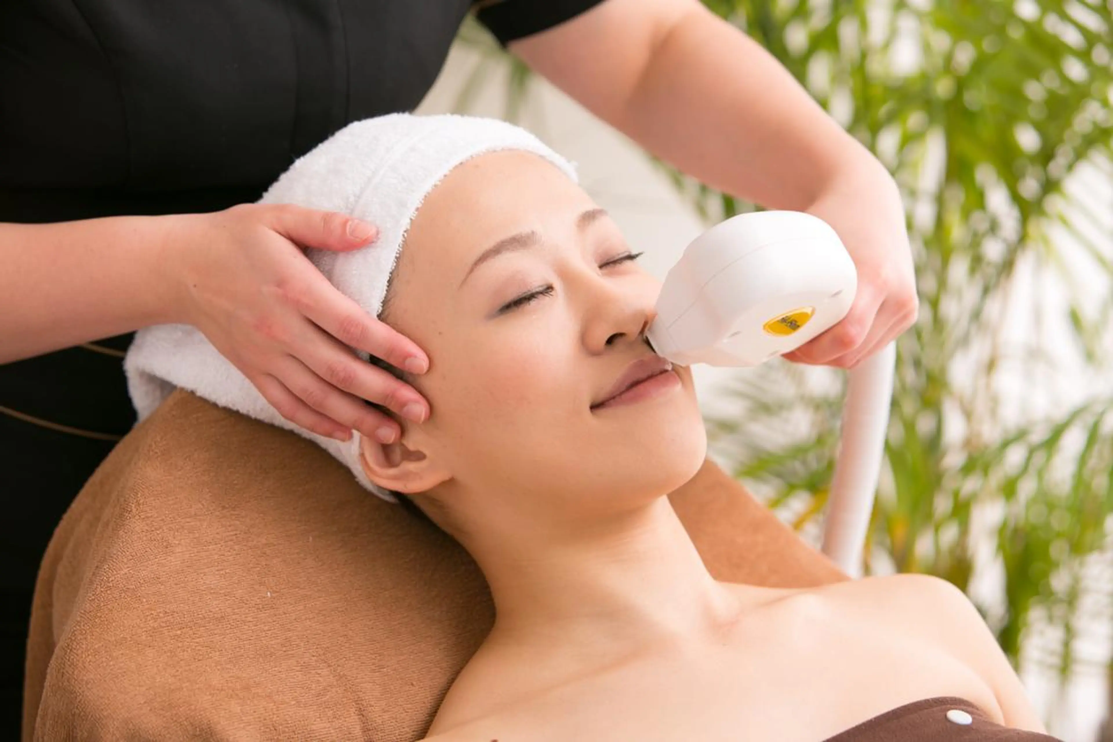 【可愛い女子ははじめてる♡欲張り肌キレイ脱毛】毛穴洗浄＋顔脱毛セットの写真