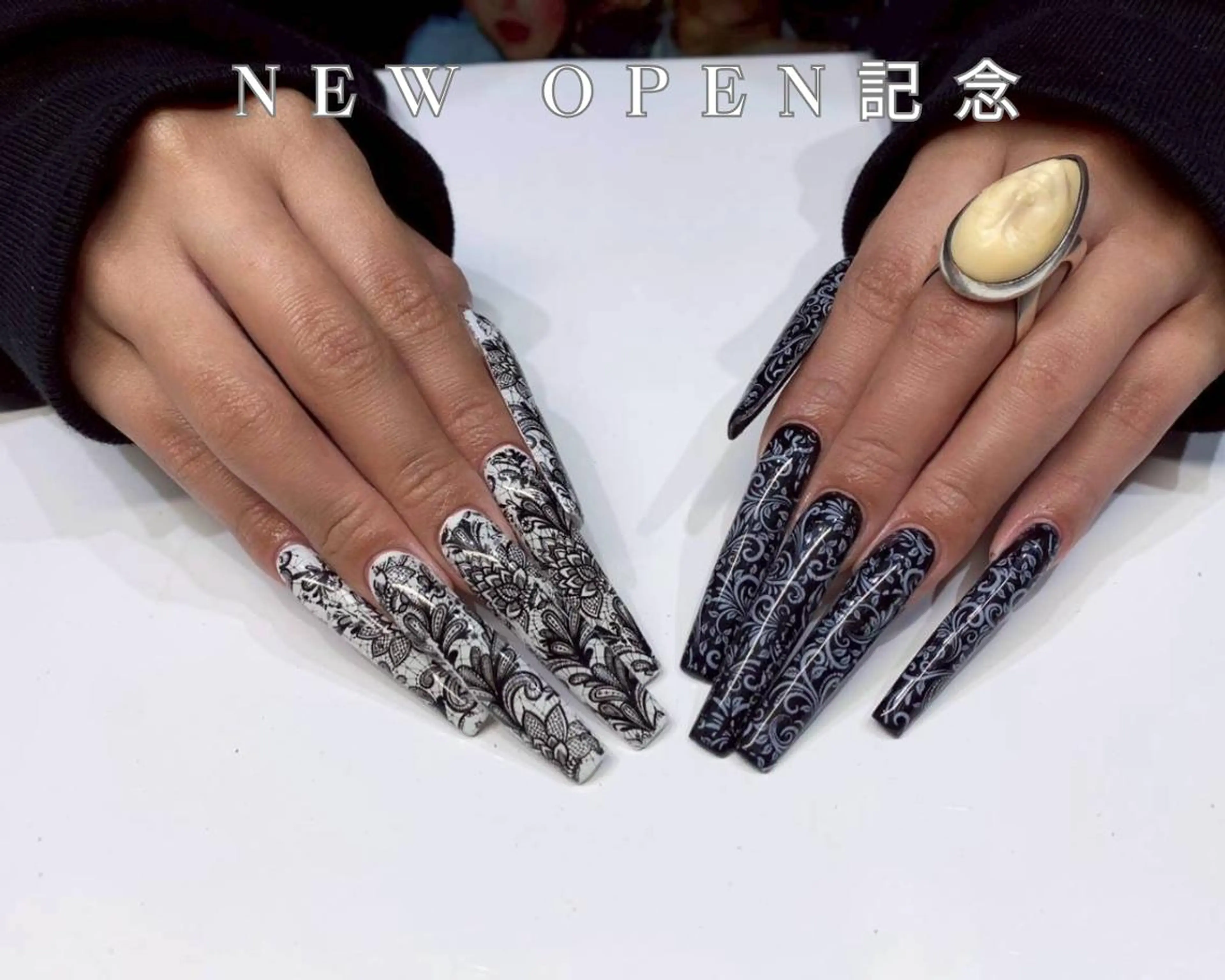 ネイル オーロラネイル ボルドー クリアネイル フラッシュネイル フットネイル 長さだし/持ち込み 2me心斎橋moeaのネイルデザイン