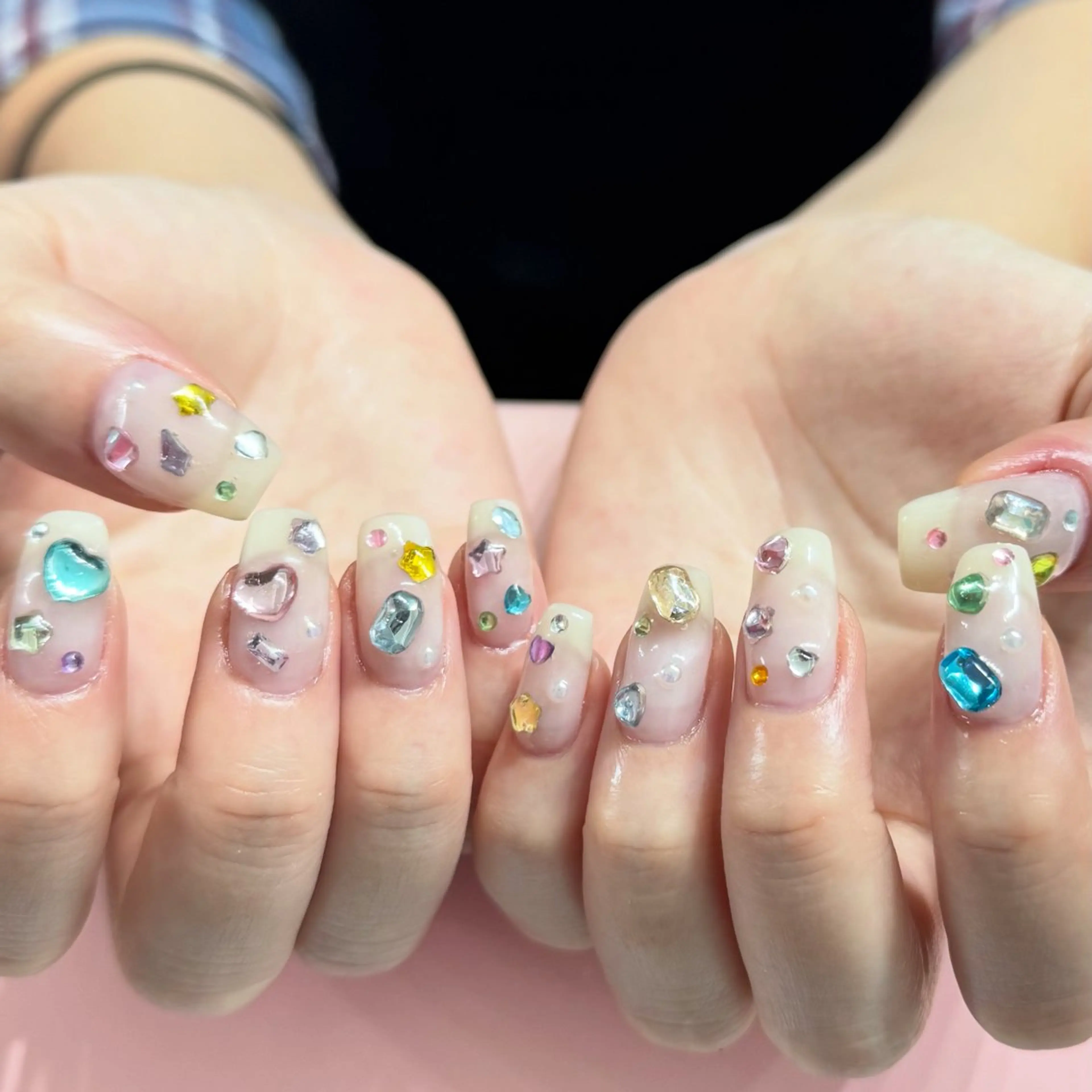 ショート 小川 柚香のネイルデザイン