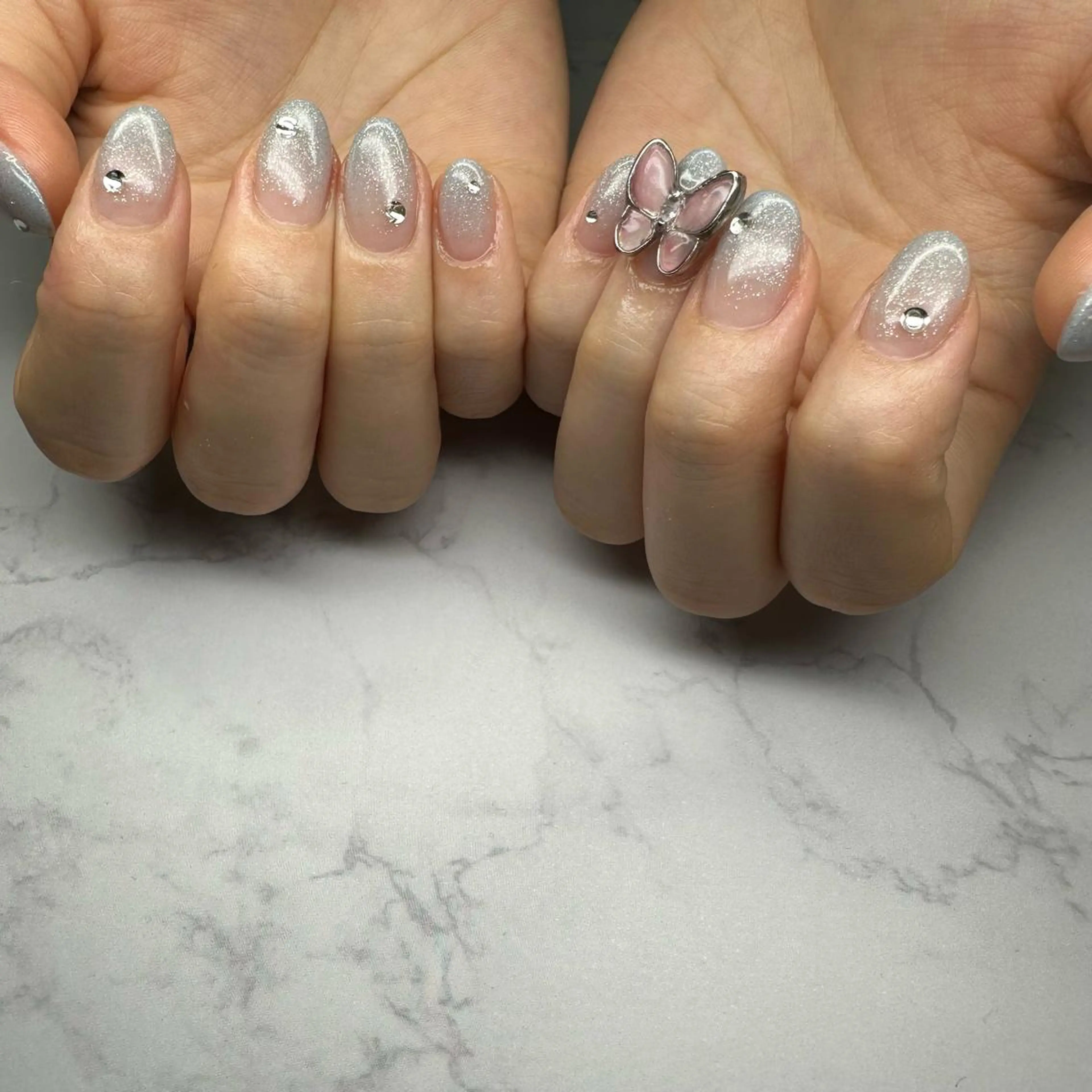 ネイル グラデーション 369所属・🐕 369のネイルデザイン