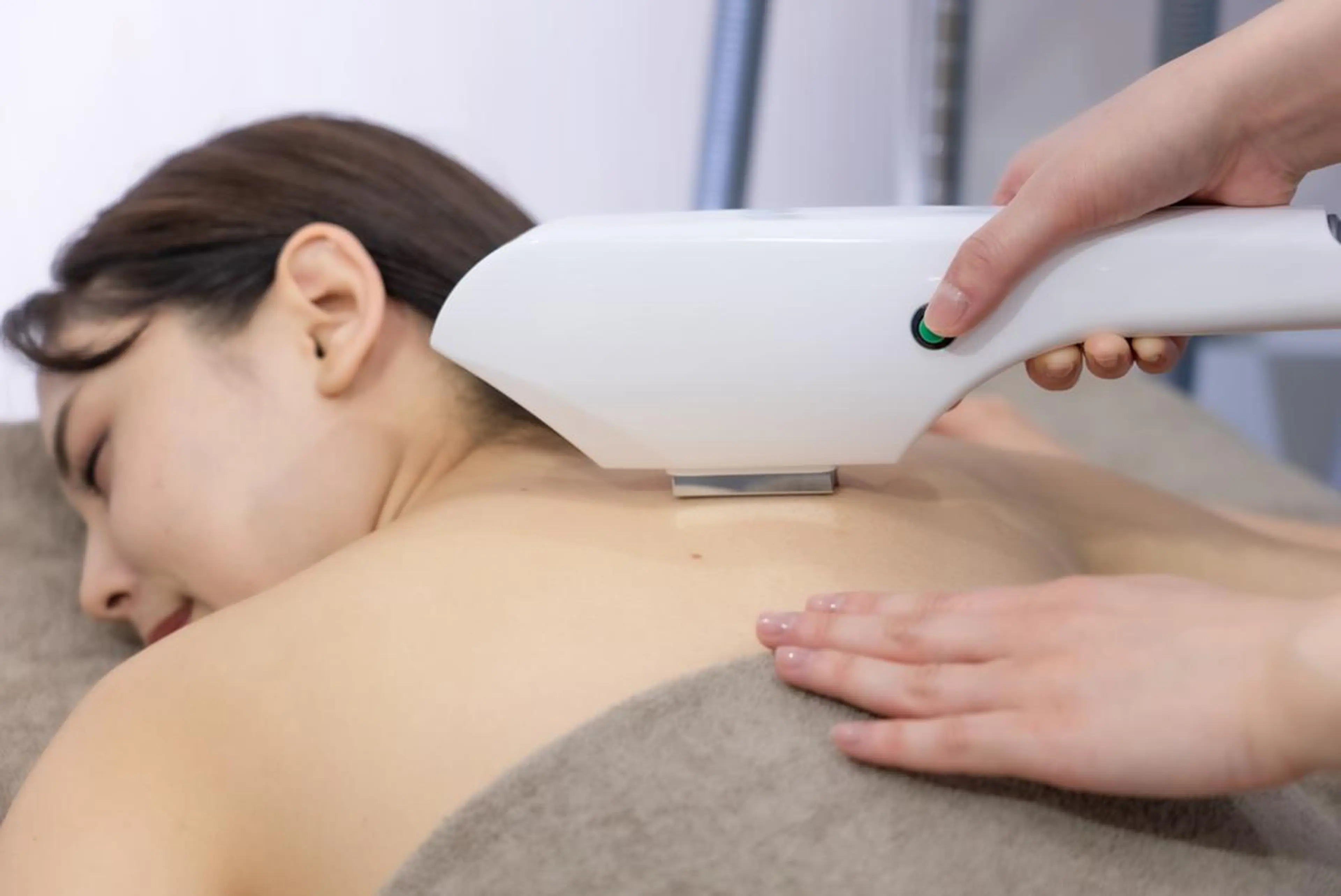 全身脱毛×マッサージ 高岳×新栄×代官町の眉毛・アイブロウイメージ