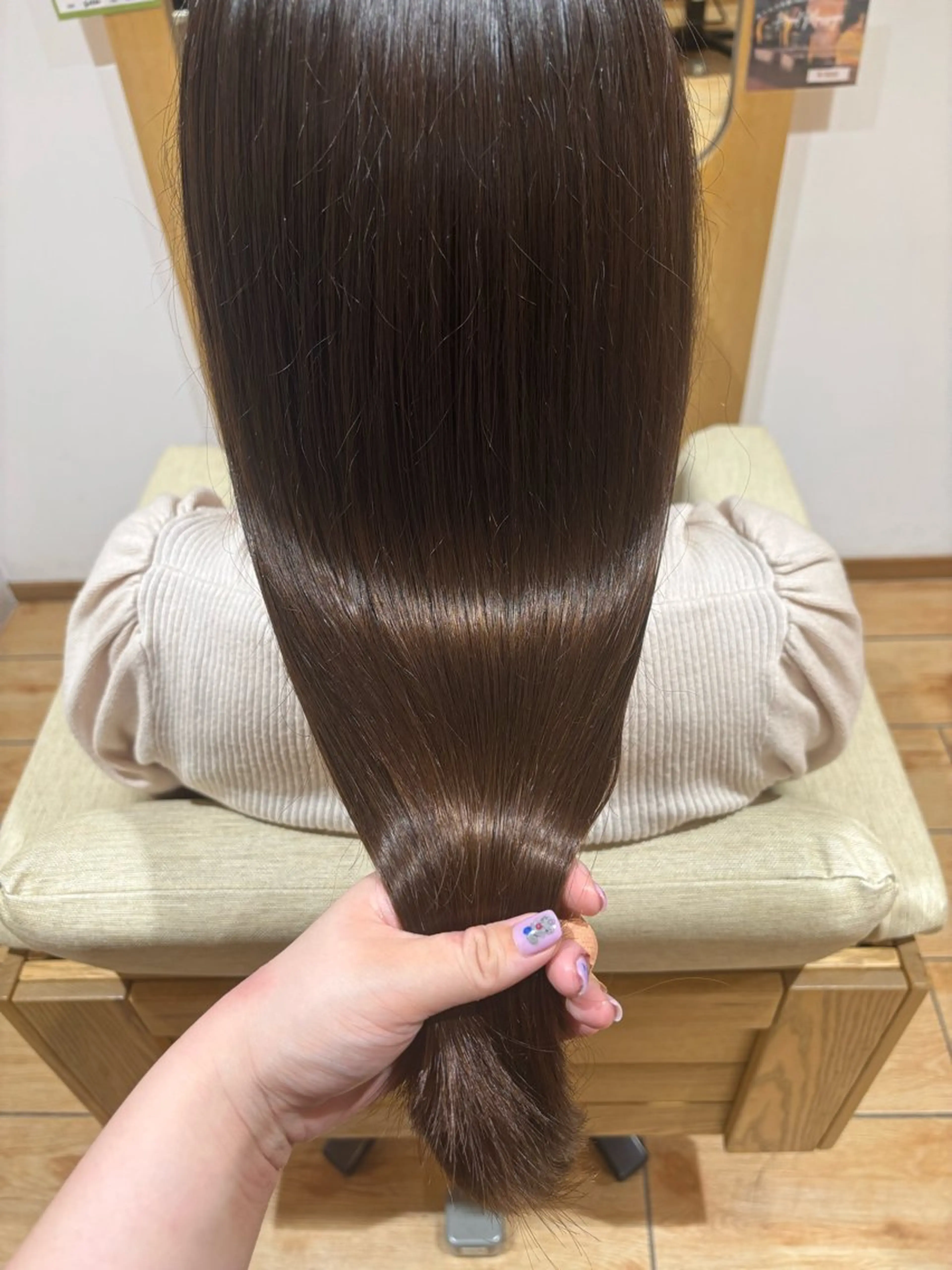 ロング 瀬社家 加奈のヘアスタイル