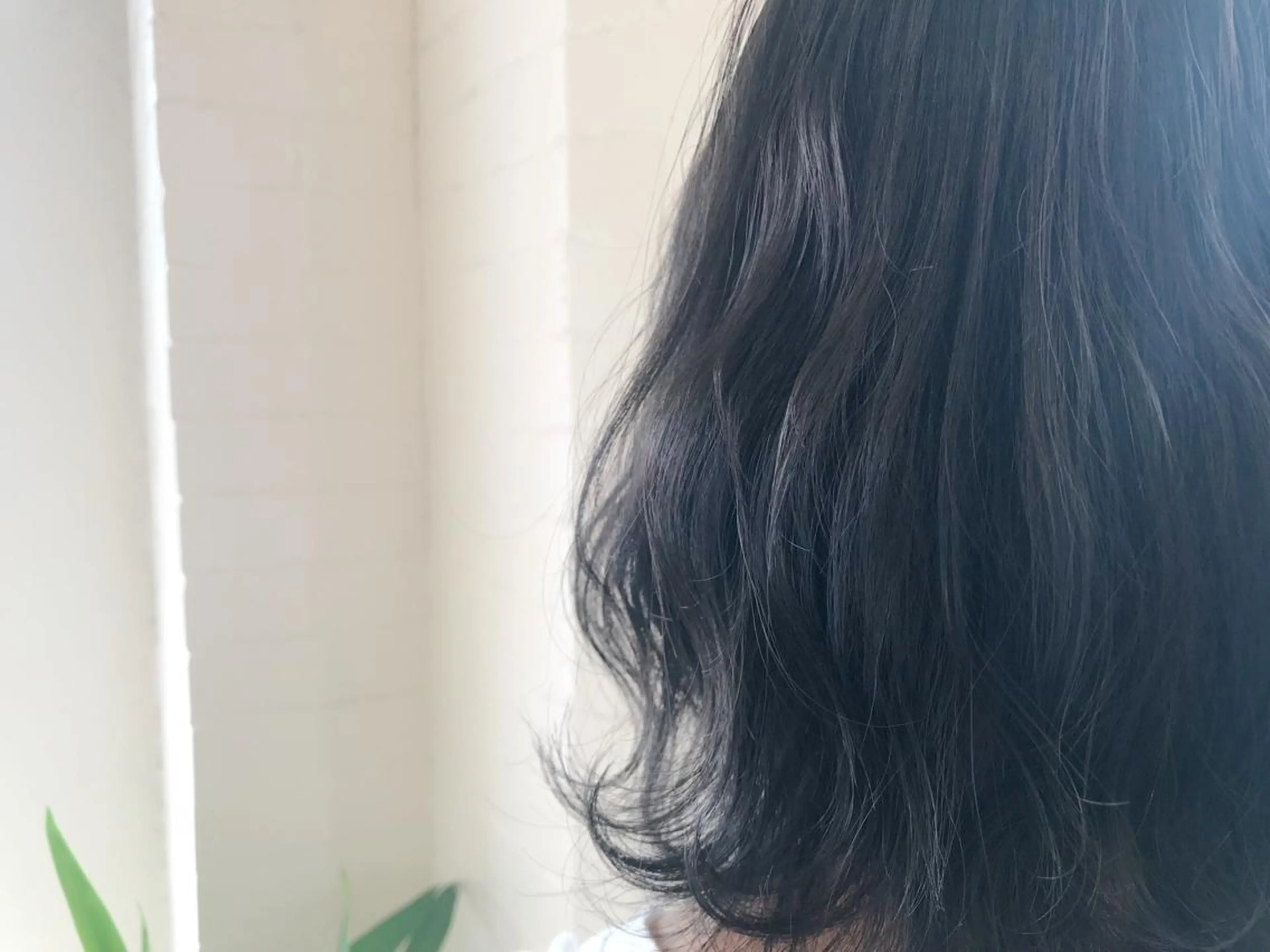 ミディアム カラー パーマ ブルーカラー ブルージュ 透明感カラー 💈LuTa💈_ 公式_NewOpenのヘアスタイル