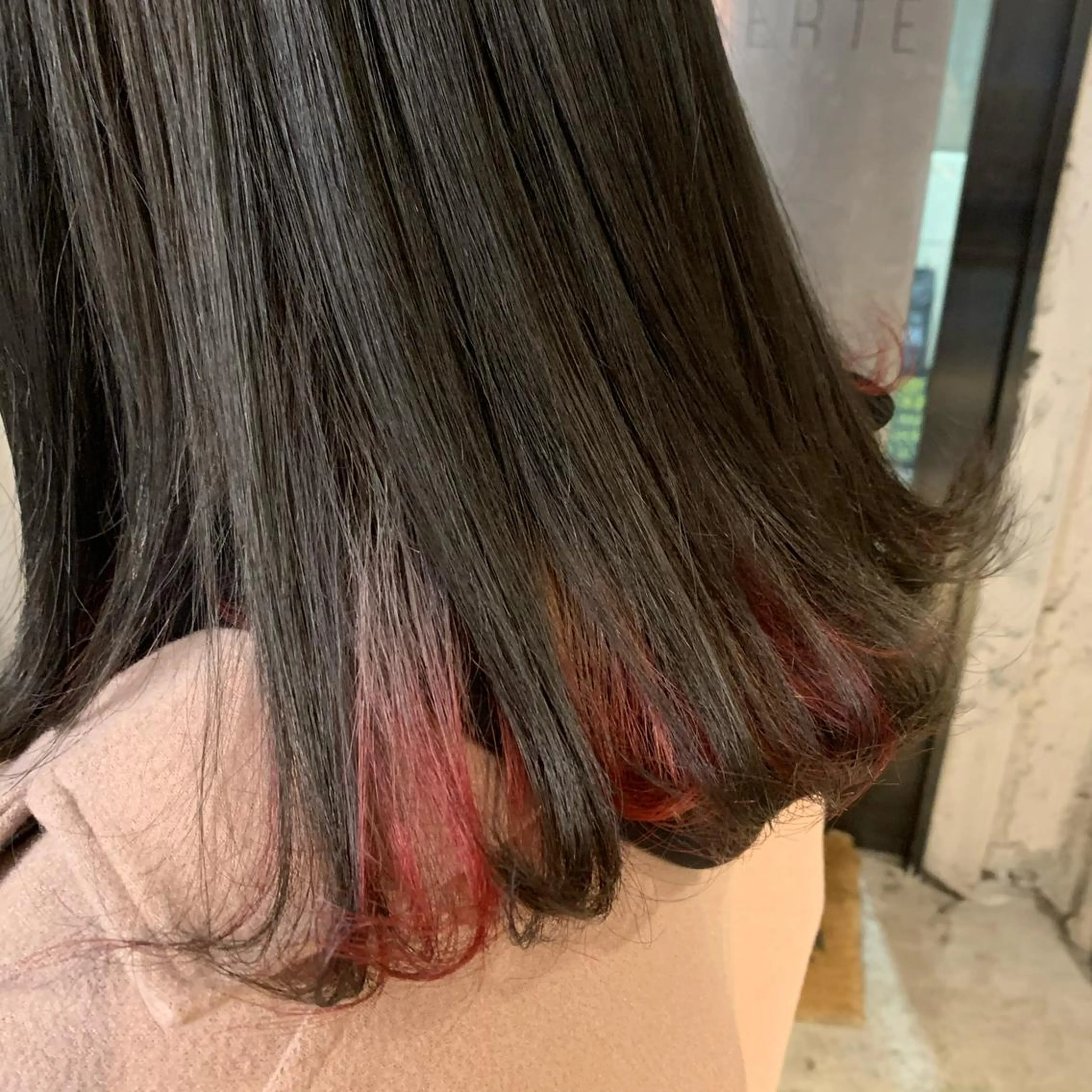 ミディアム カラー ヘアアレンジ インナーカラー 悩み解決/艶髪/ LISAのヘアスタイル