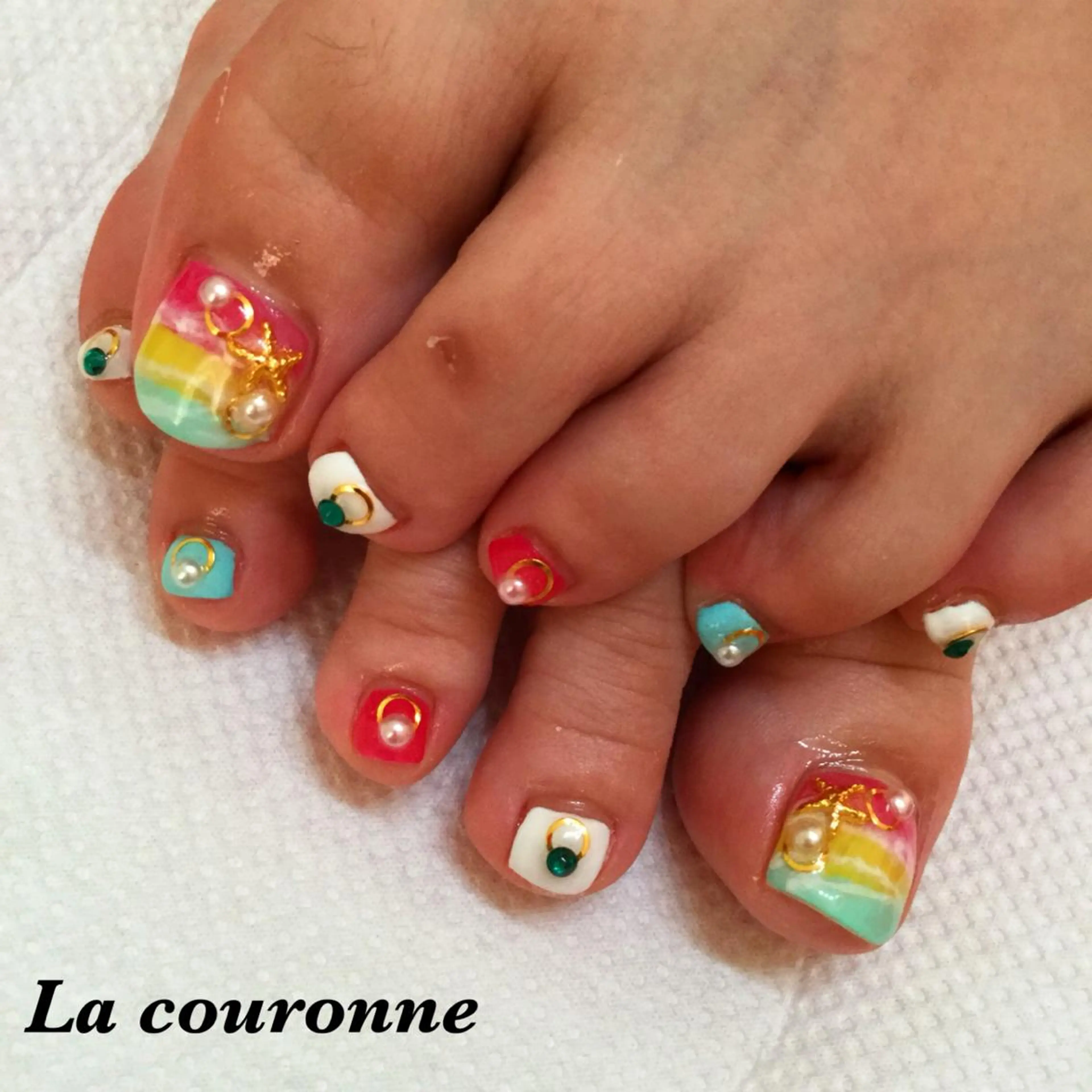 ネイル フットネイル Lacouronne NATSUMIのネイルデザイン