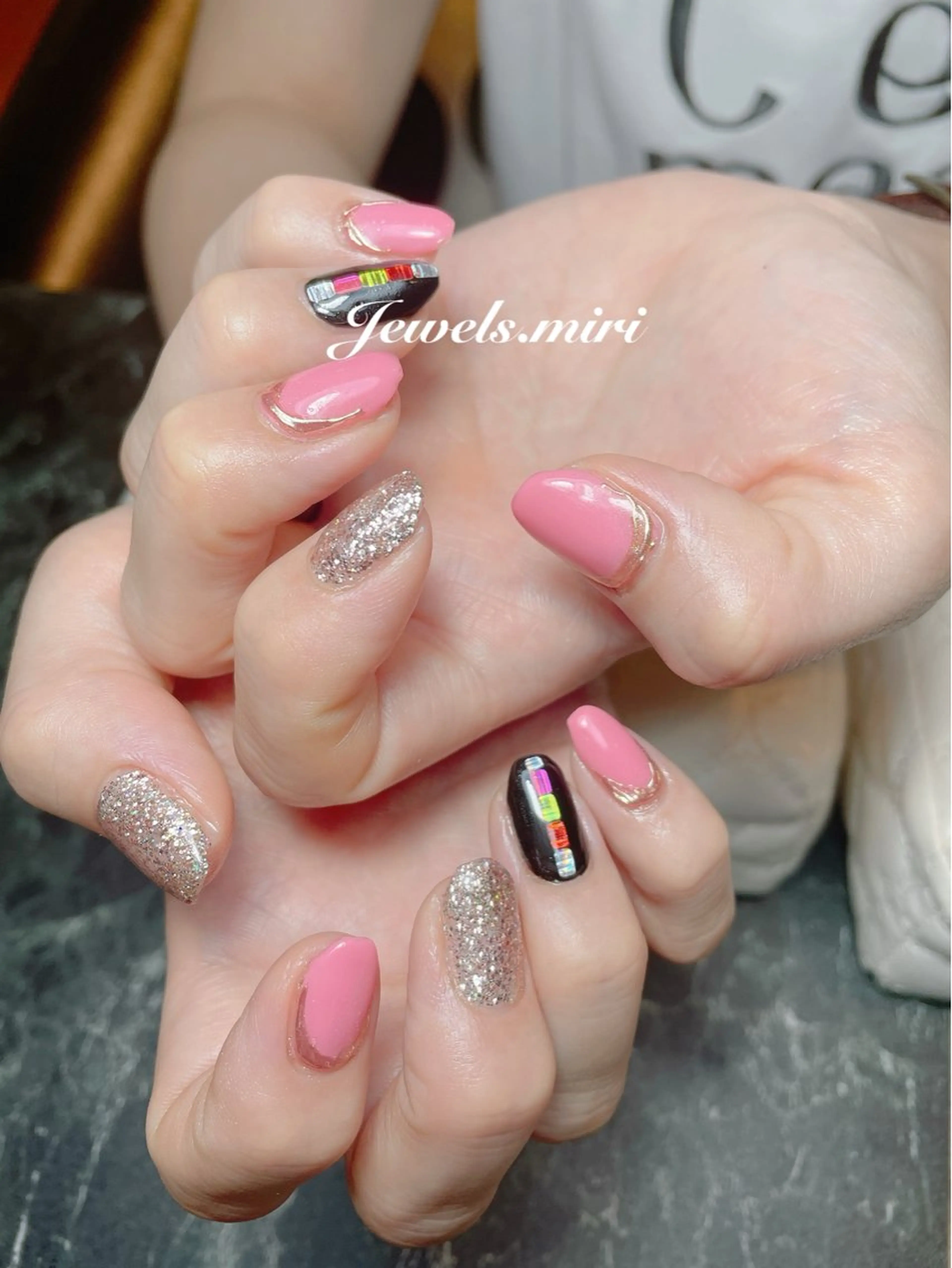 ネイル ゴールド キラキラネイル ラメ(グリッター) ワンカラーネイル ピンク Jewels nail lily 白楽所属・ネイルサロン Jewels Mのネイルデザイン