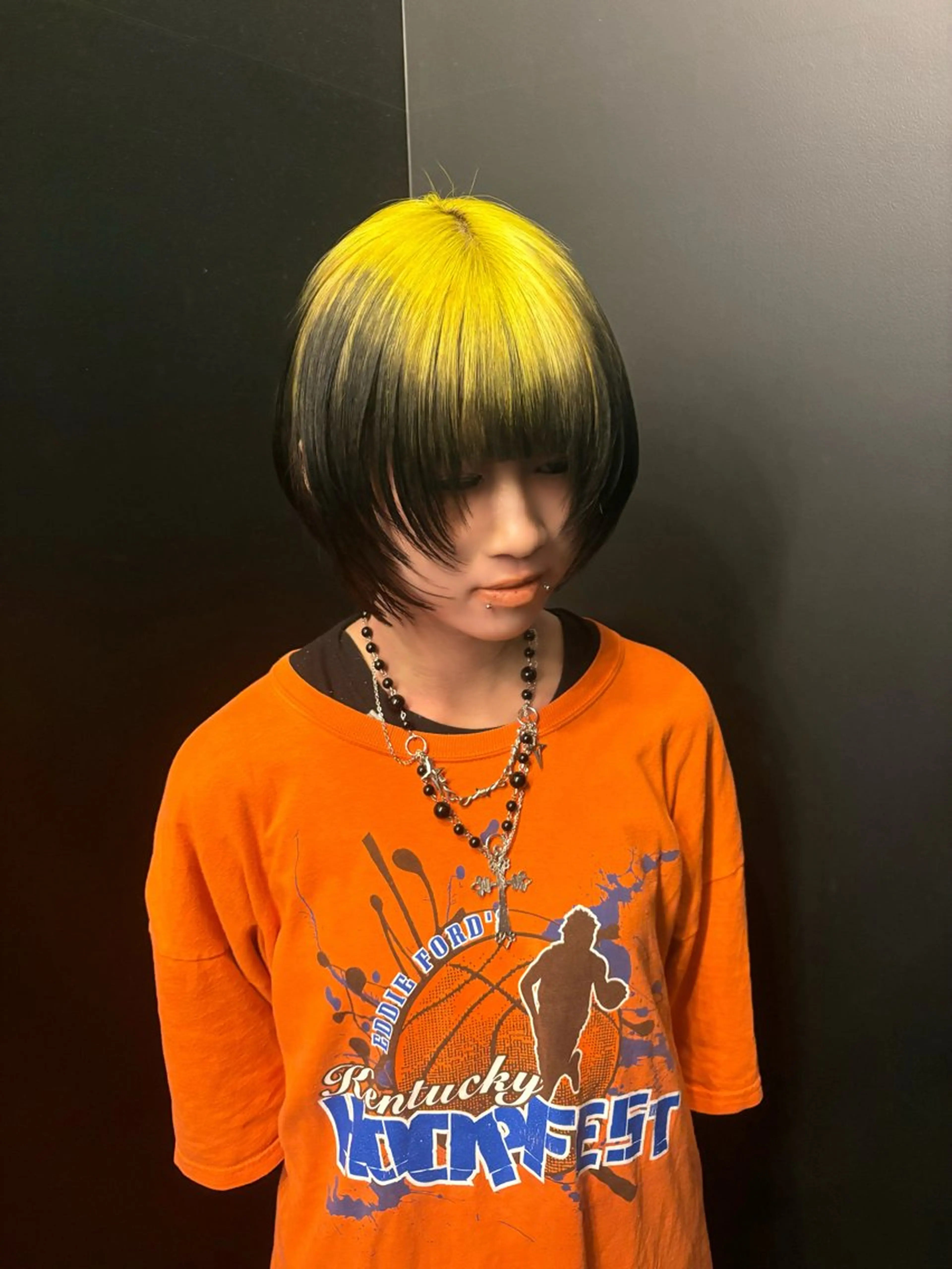 ショート カラー デザインカラー ハイトーンカラー ヘアカラー トリートメント HIKARI🐈‍⬛ レイヤー×デザインのヘアスタイル