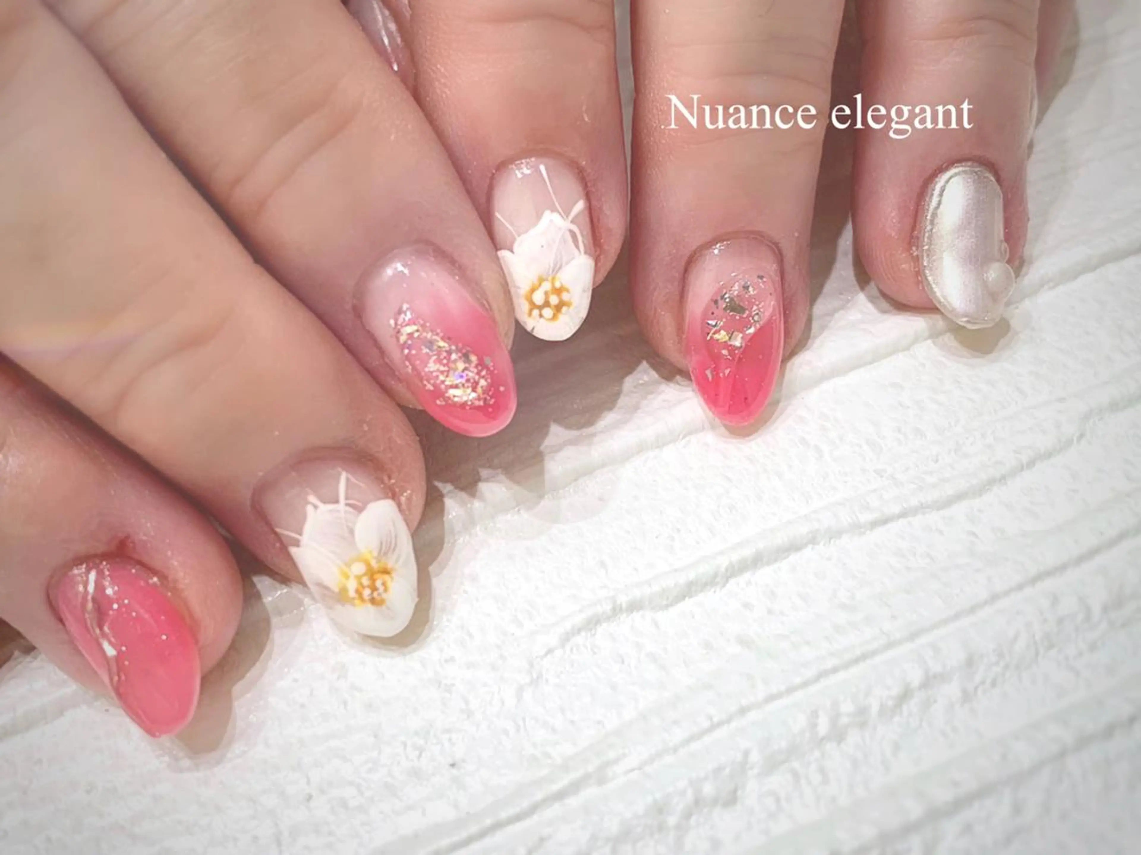 ミディアム m kaori𓃟のネイルデザイン