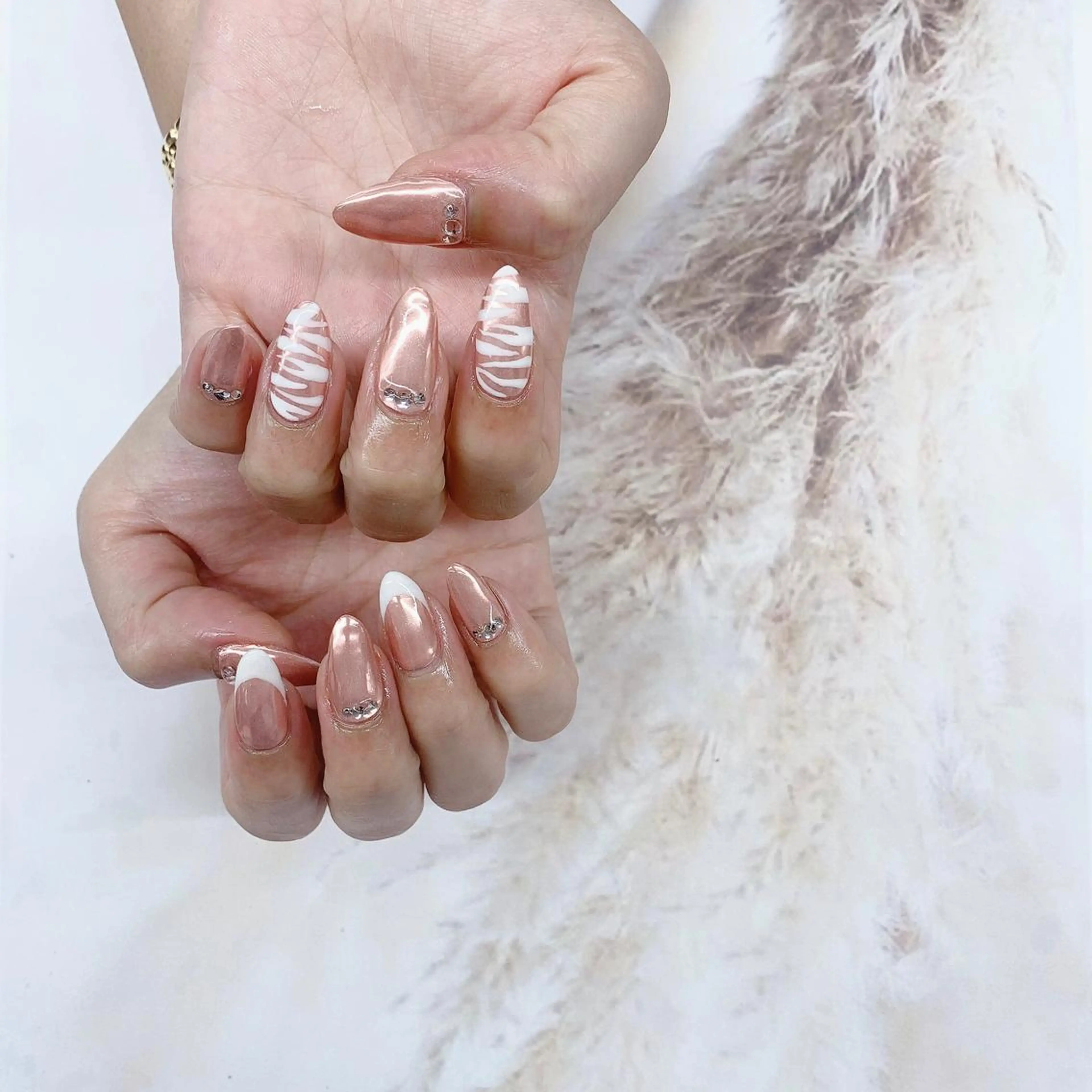 ネイル ミラーネイル さくら所属・Nailist Risaのネイルデザイン