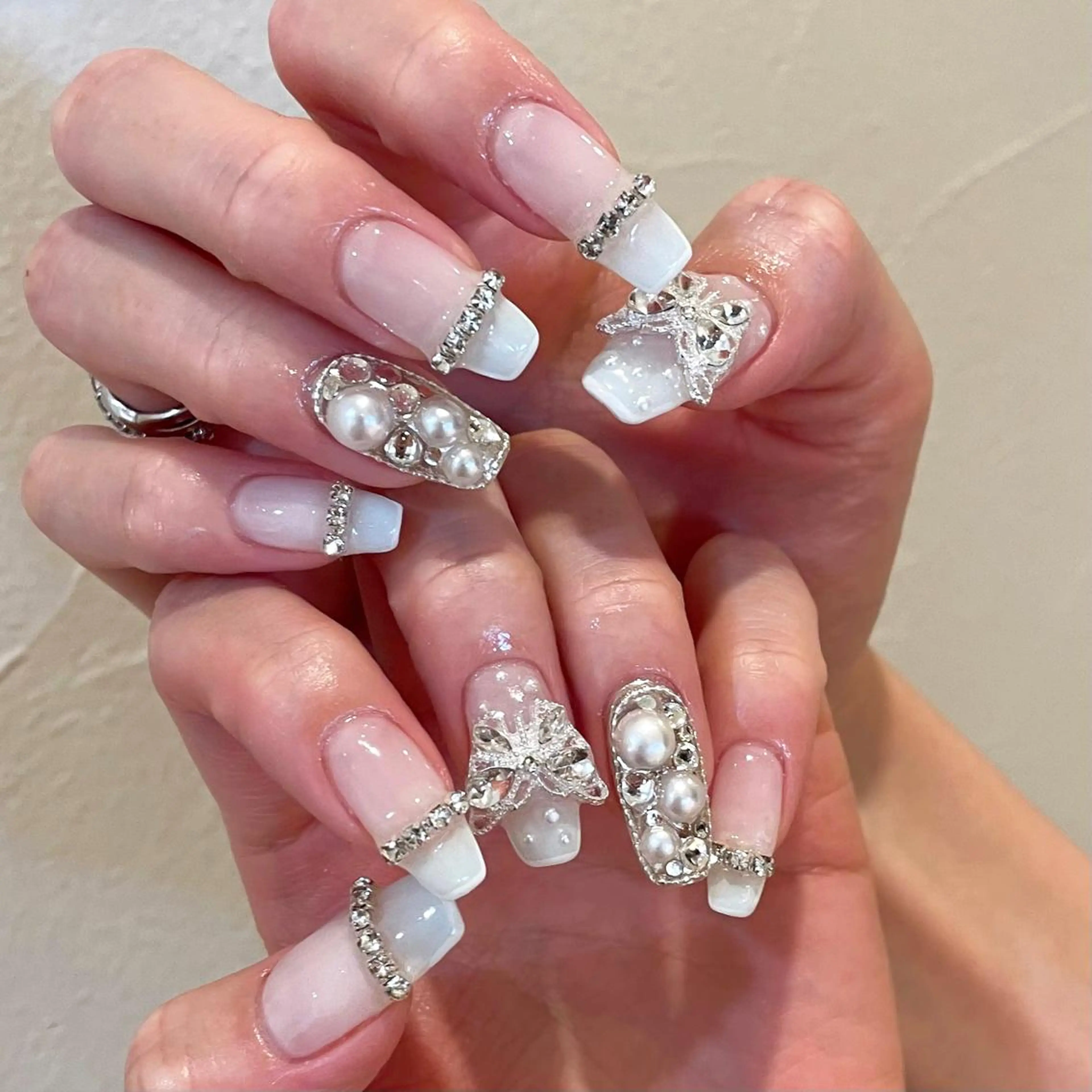 ネイル ハンドネイル 新井 ひなののネイルデザイン