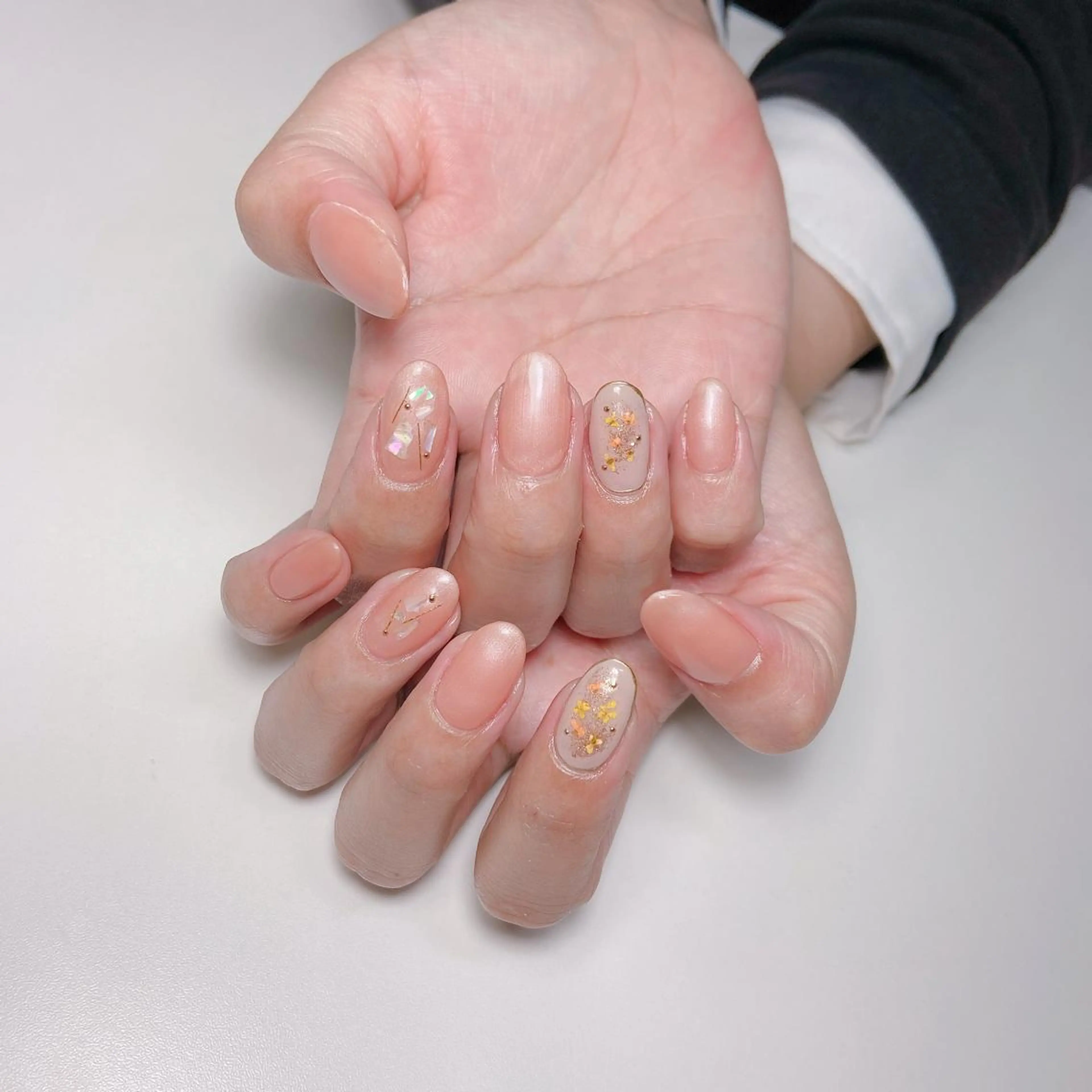 ミディアム ネイル nailsalon REJOICEのネイルデザイン