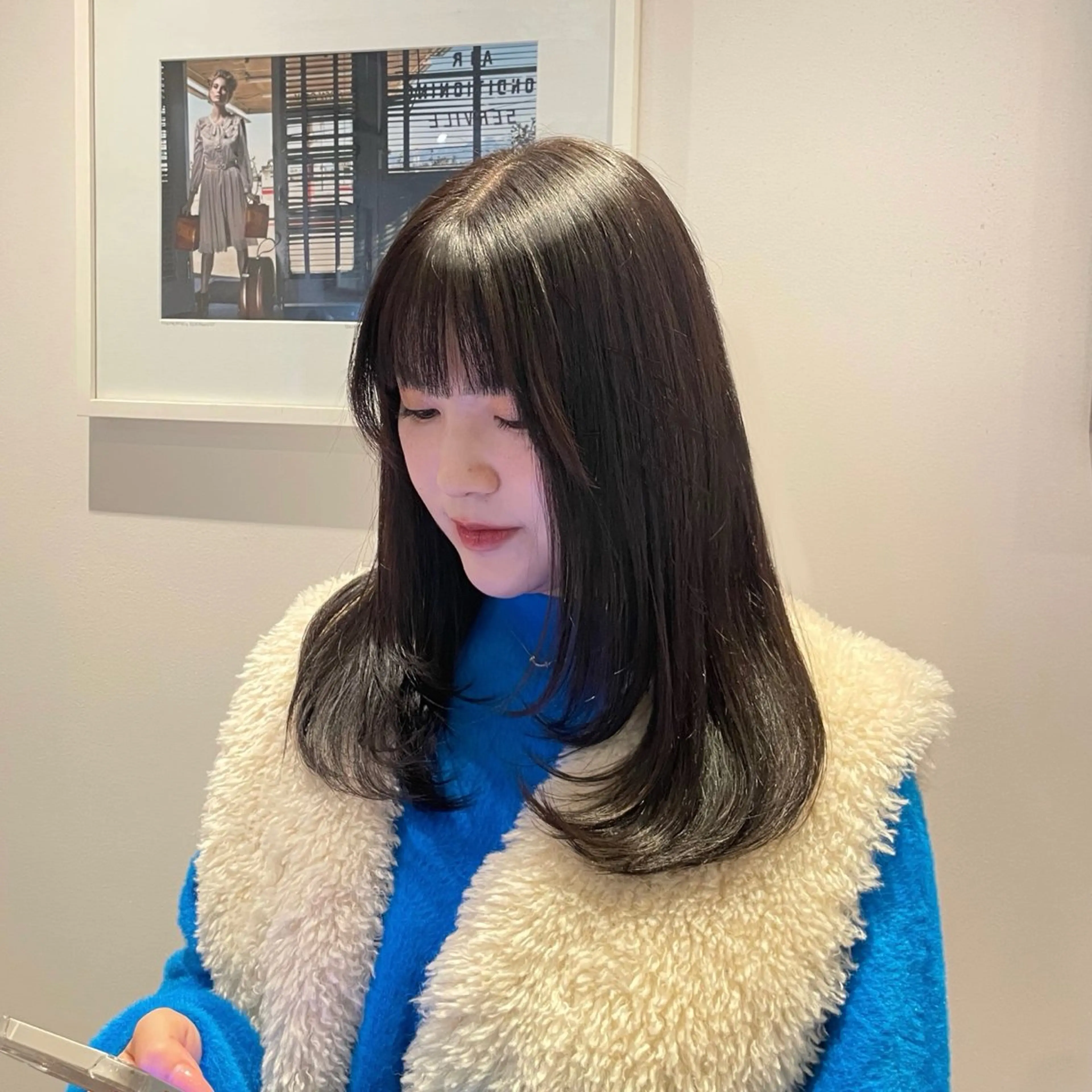 セミロング 顔まわりレイヤー レイヤーカット ヘアカラー トリートメント レイヤー/抜け感カラ ーAI🫧🎀のヘアスタイル