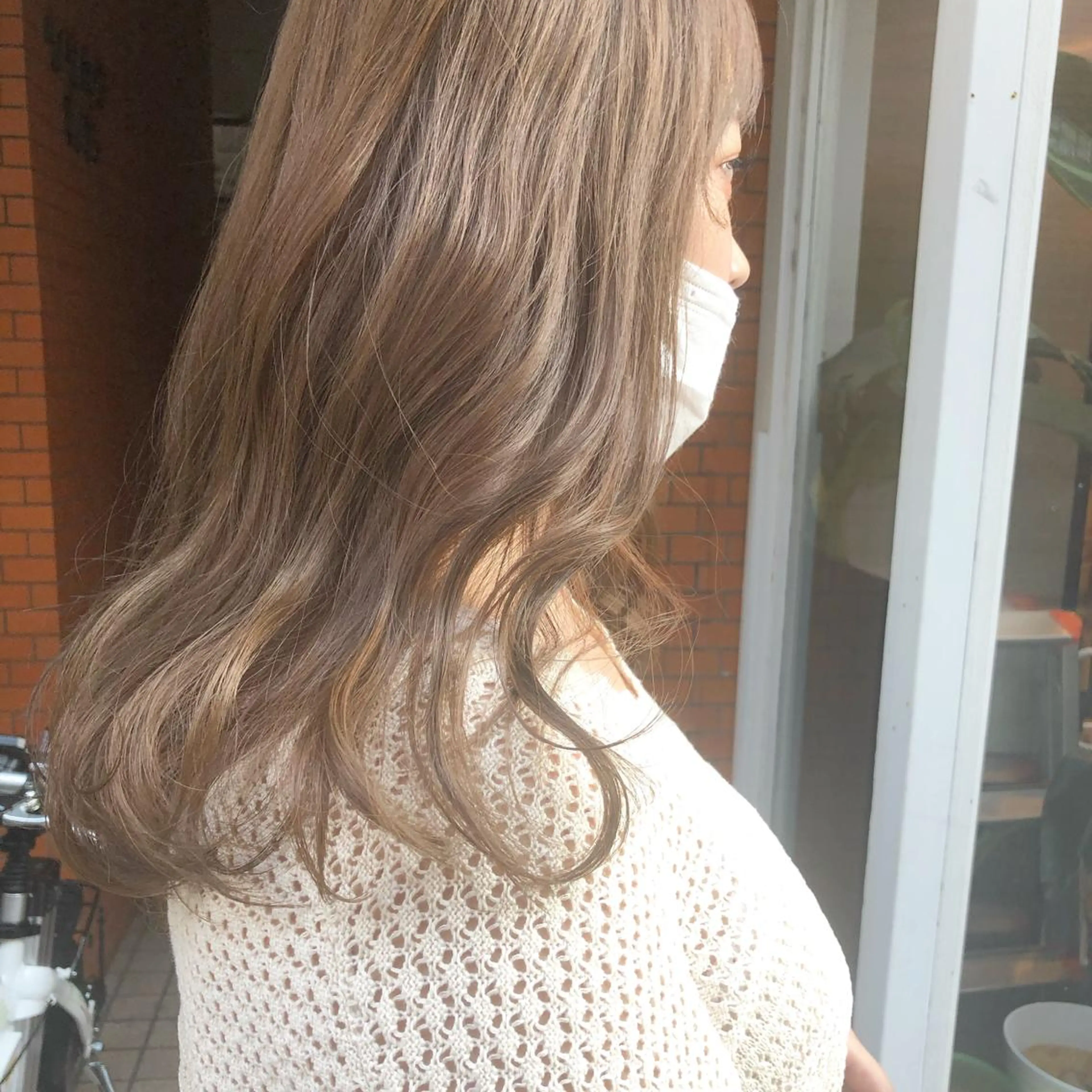 ミディアム カラー パーマ ヘアアレンジ メンズ キッズ ネイル マツエク・マツパ メンズブリーチ ブリーチ 透明感カラー ダブルカラー カット ヘアカラー トリートメント ヘアセット 艶髪育成サロン 京橋　shinのヘアスタイル
