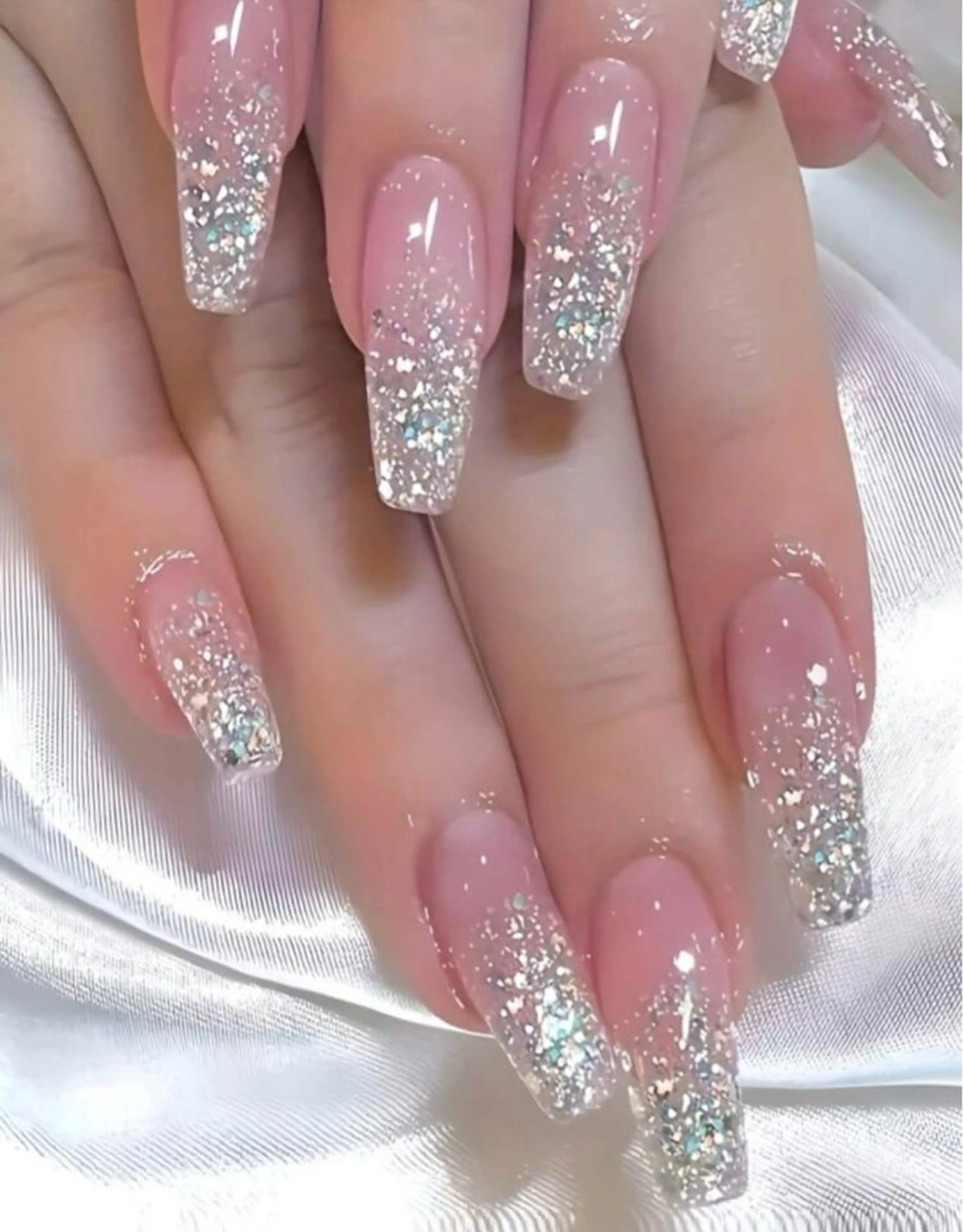 🩷💜フラッシュネイル💅🩶💚の写真