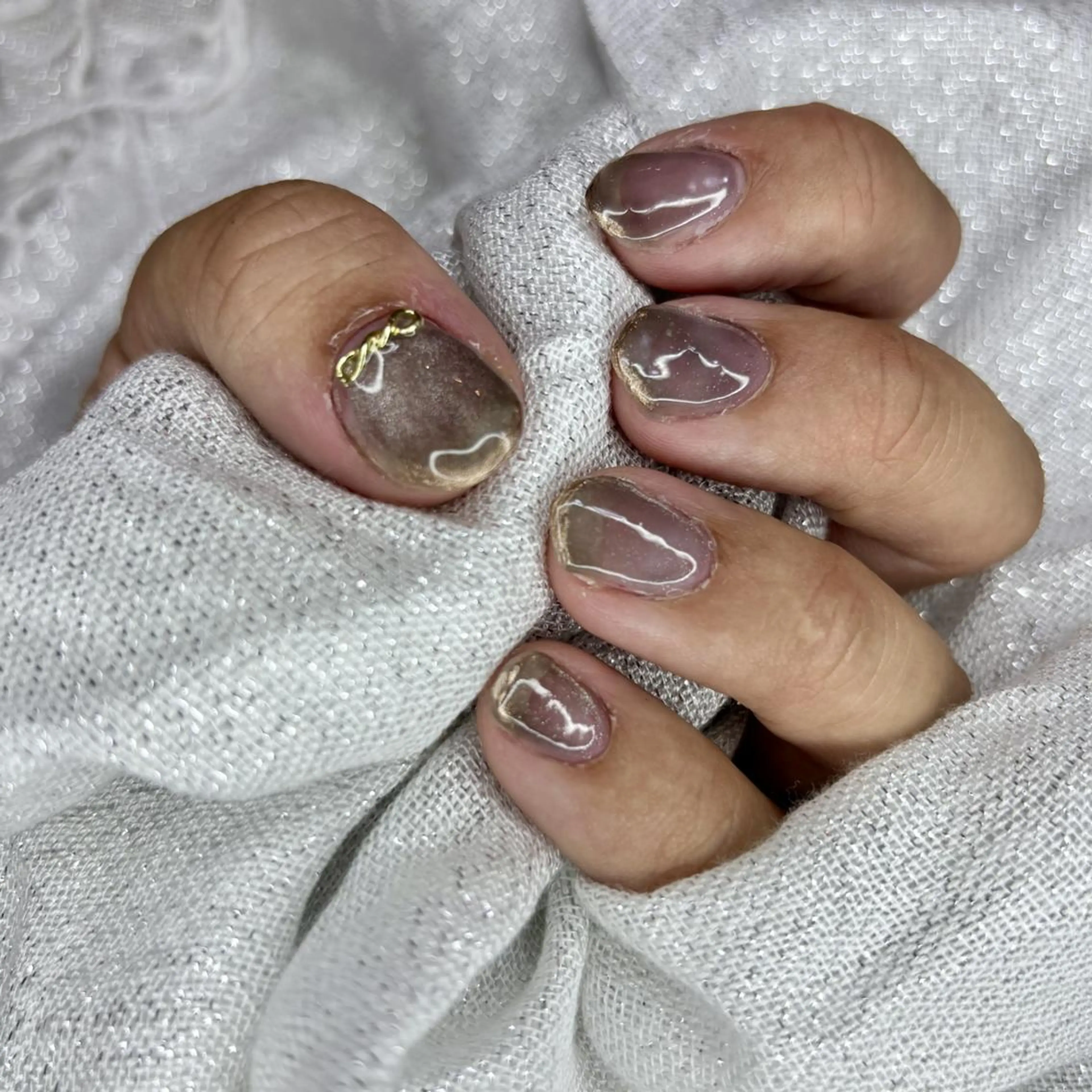 ネイル ミラーネイル シルバー ハンドネイル 菊嶋 文代のネイルデザイン