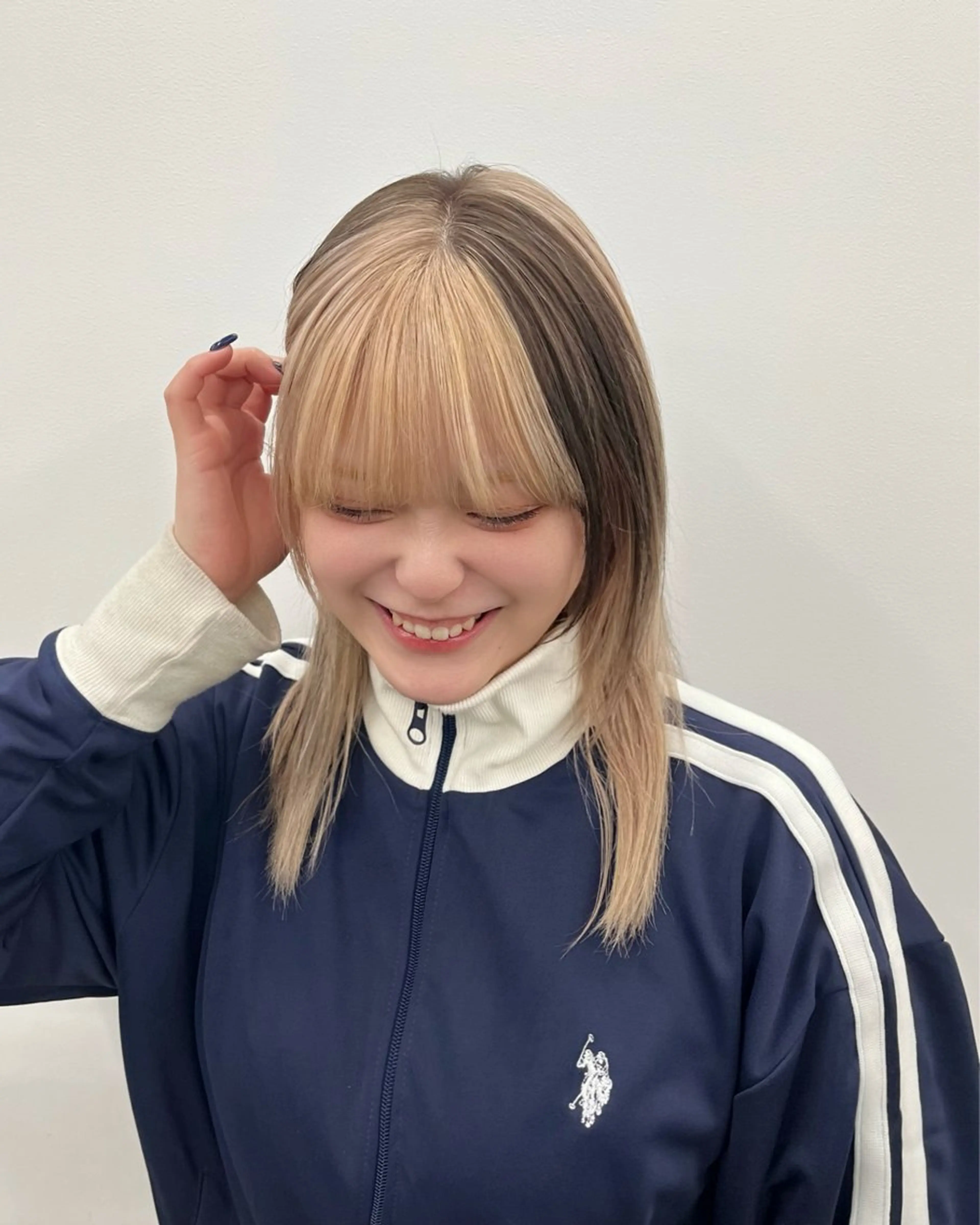 ミディアム カラー デザインカラー パーマ/ハイトーン /ボブ/前原汐🧸のヘアスタイル