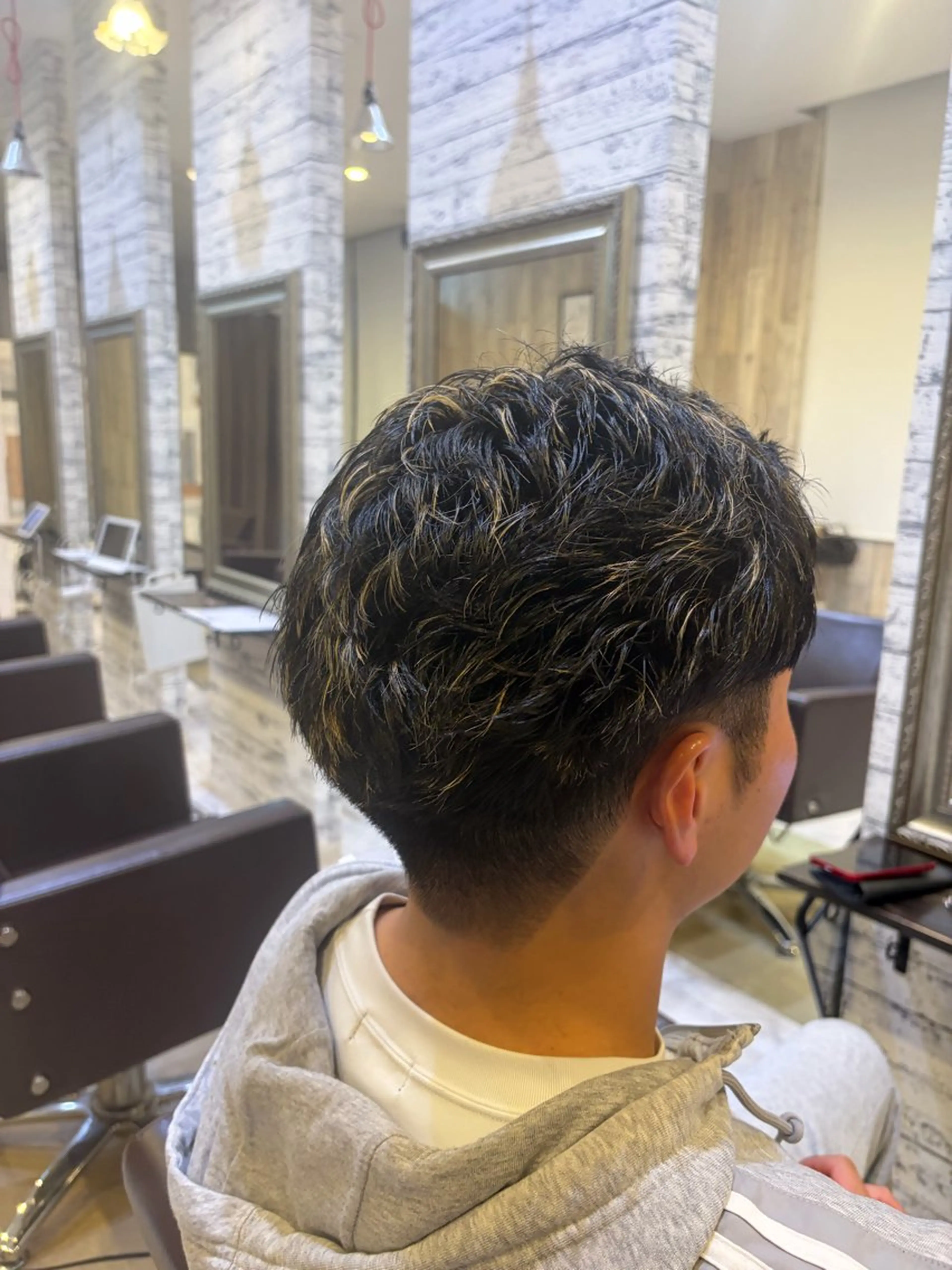 ショート カラー パーマ ハイライトカラー ハイライト 米山 大空のヘアスタイル