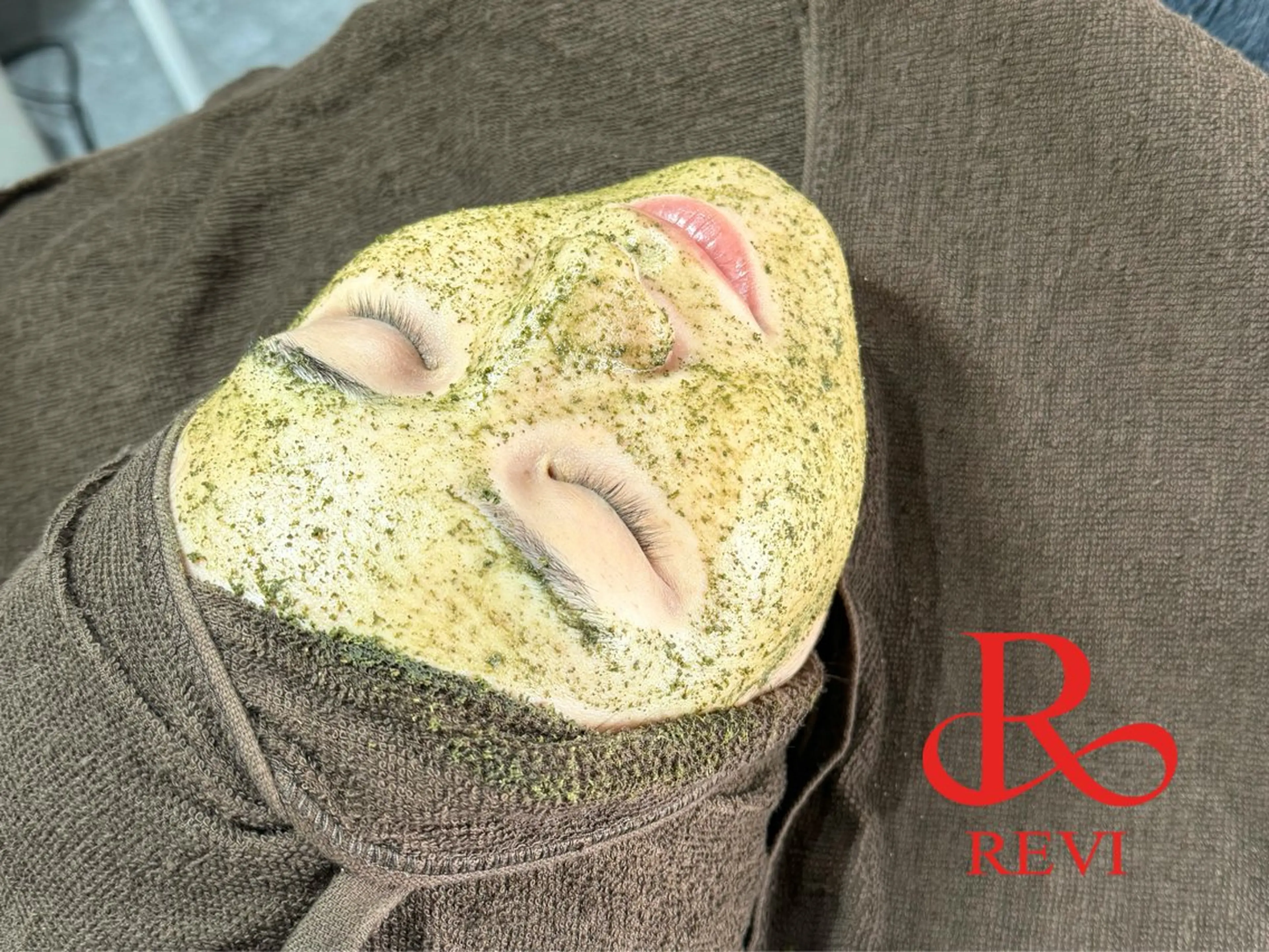 【🌿話題のREVI陶肌ハーブピーリング🌿】クレンジング→洗顔→ゴマージュ→ハーブ→クリームパック→保湿の写真