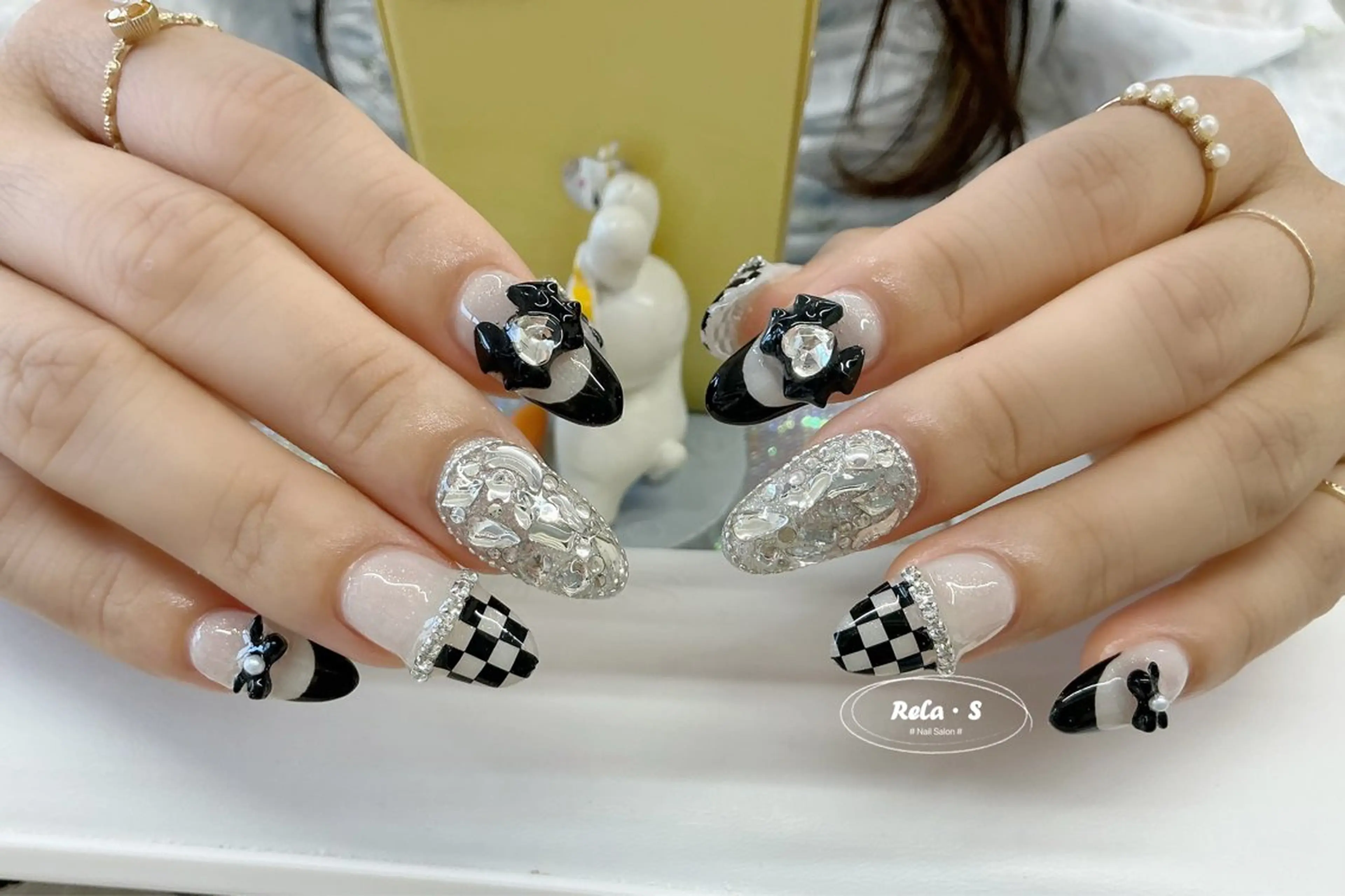 ネイル オーロラネイル 長さ出し フレンチネイル ジェルネイル ガラスフレンチ Rela・S NAILのネイルデザイン