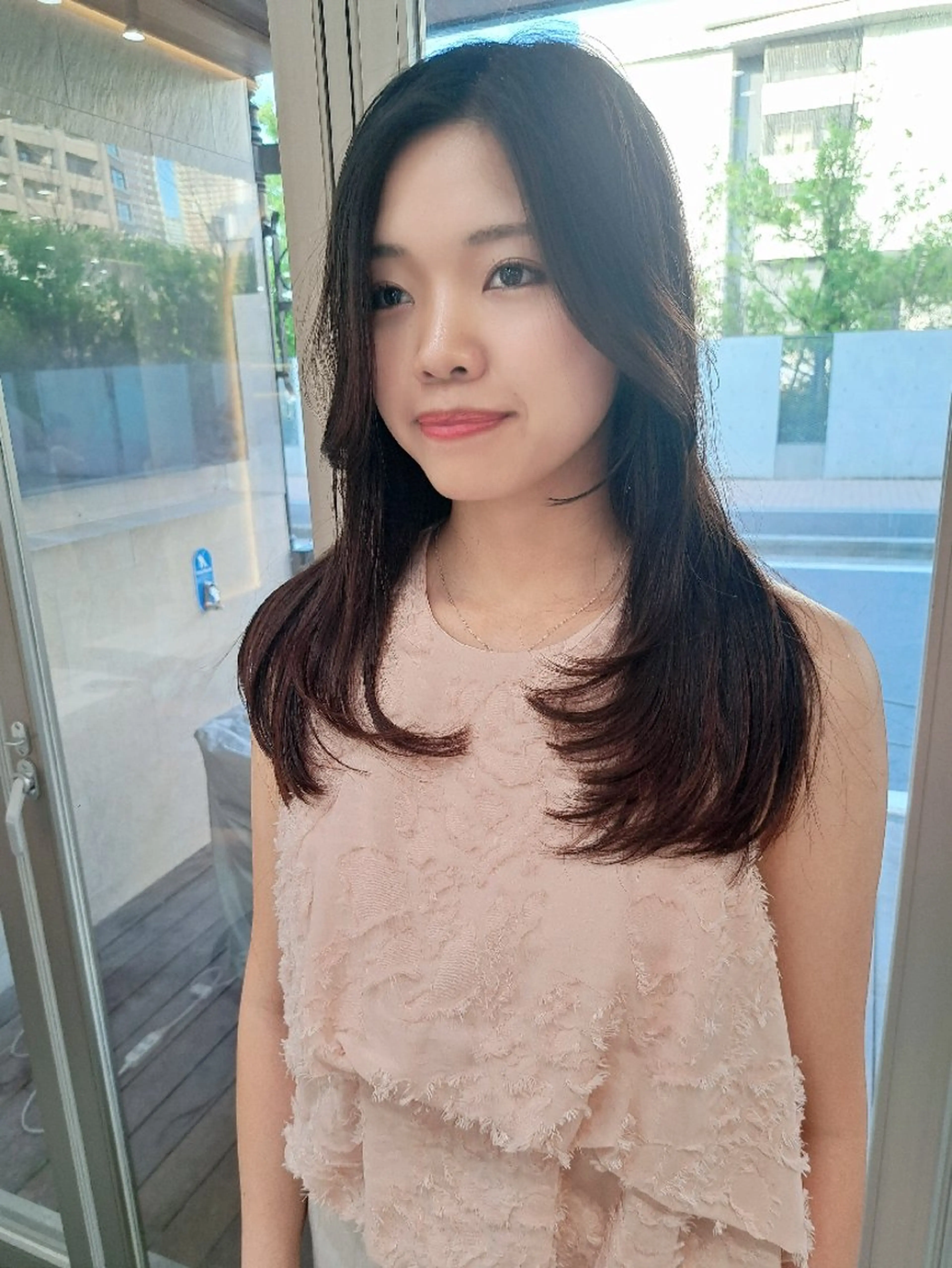 セミロング レイヤーカット 関口 知佳のヘアスタイル