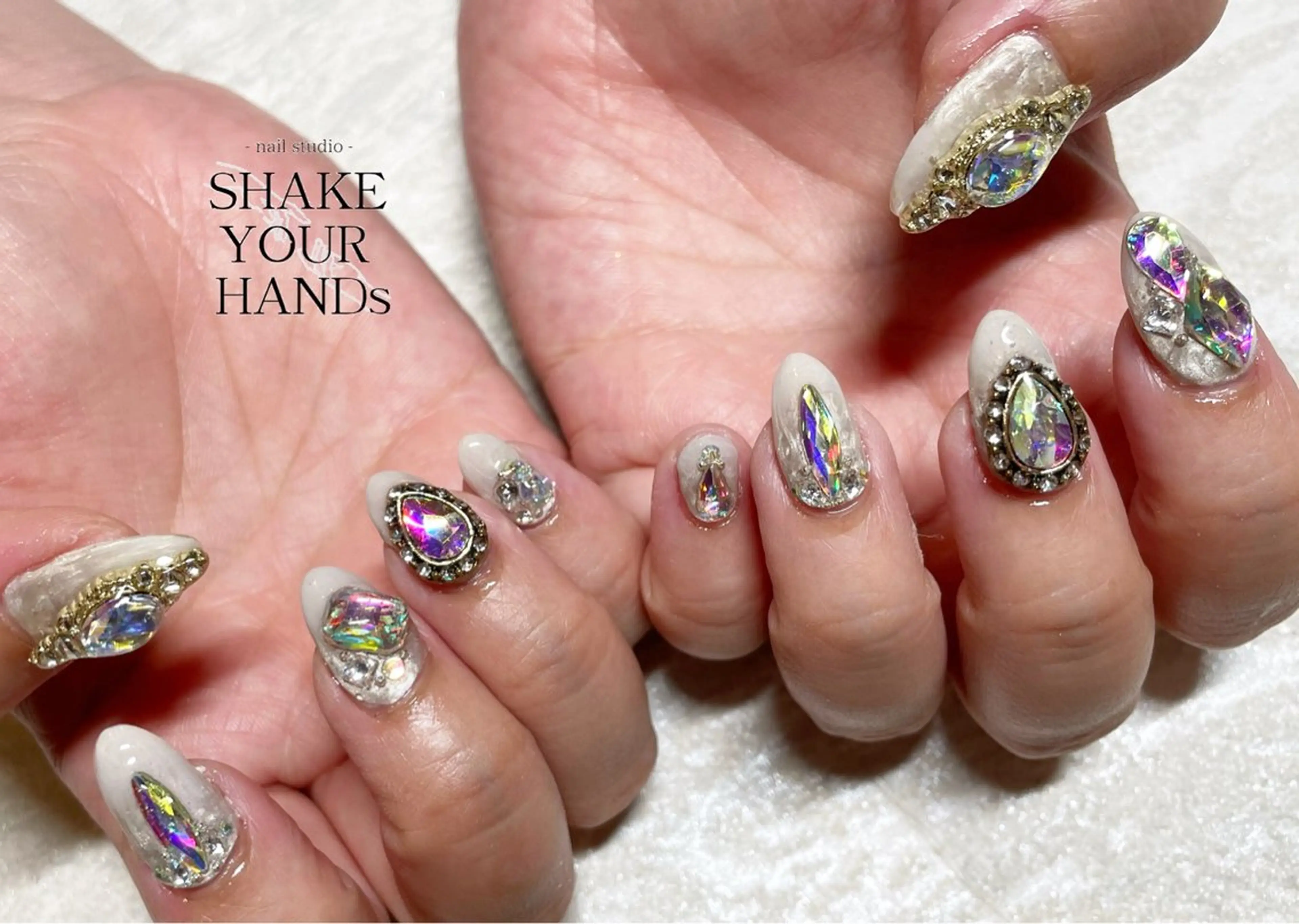 ネイル ハンドネイル ネイルスタジオ シェイクユアハンズのネイルデザイン