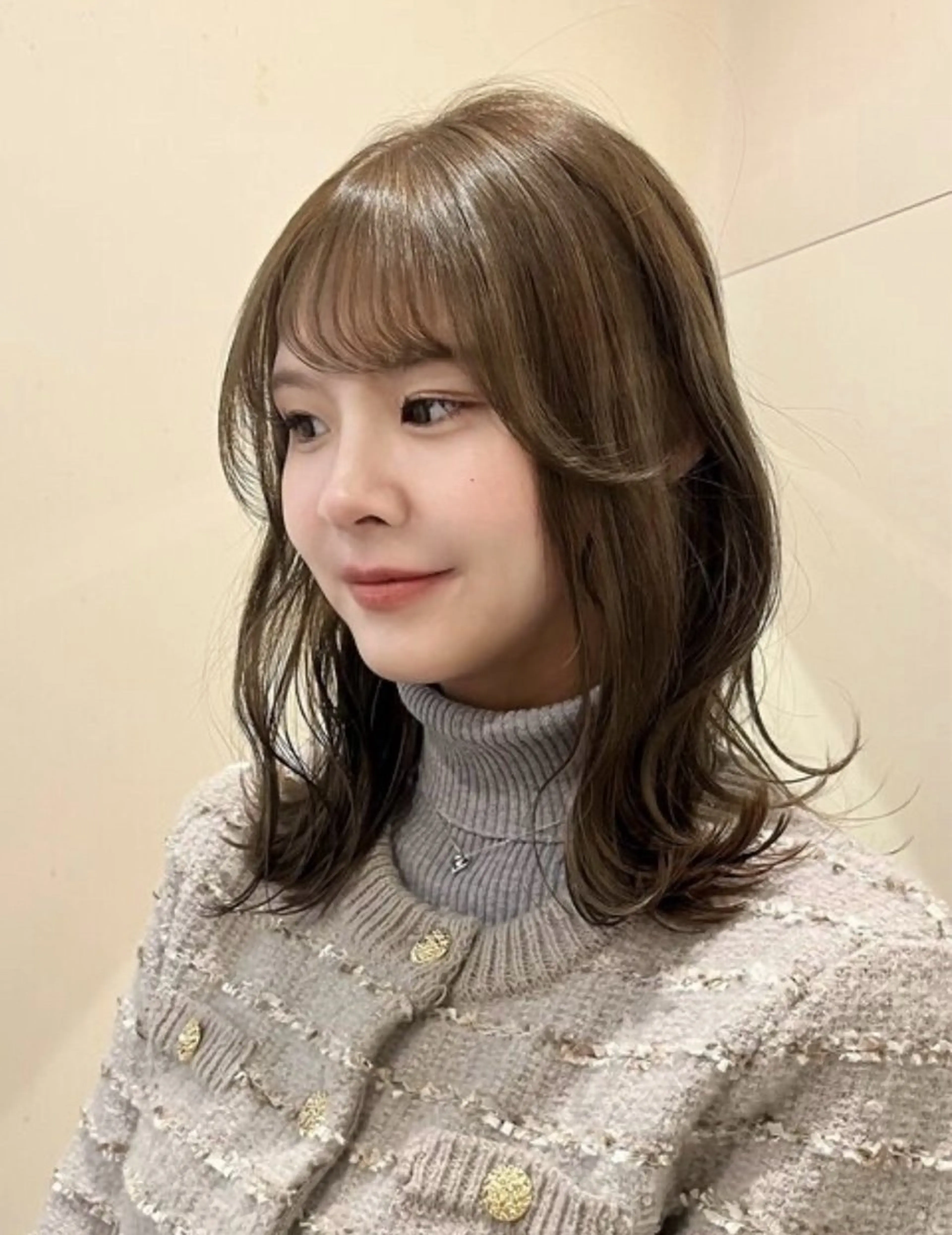 ミディアム カット 福岡美容師 透明感カラーのヘアスタイル