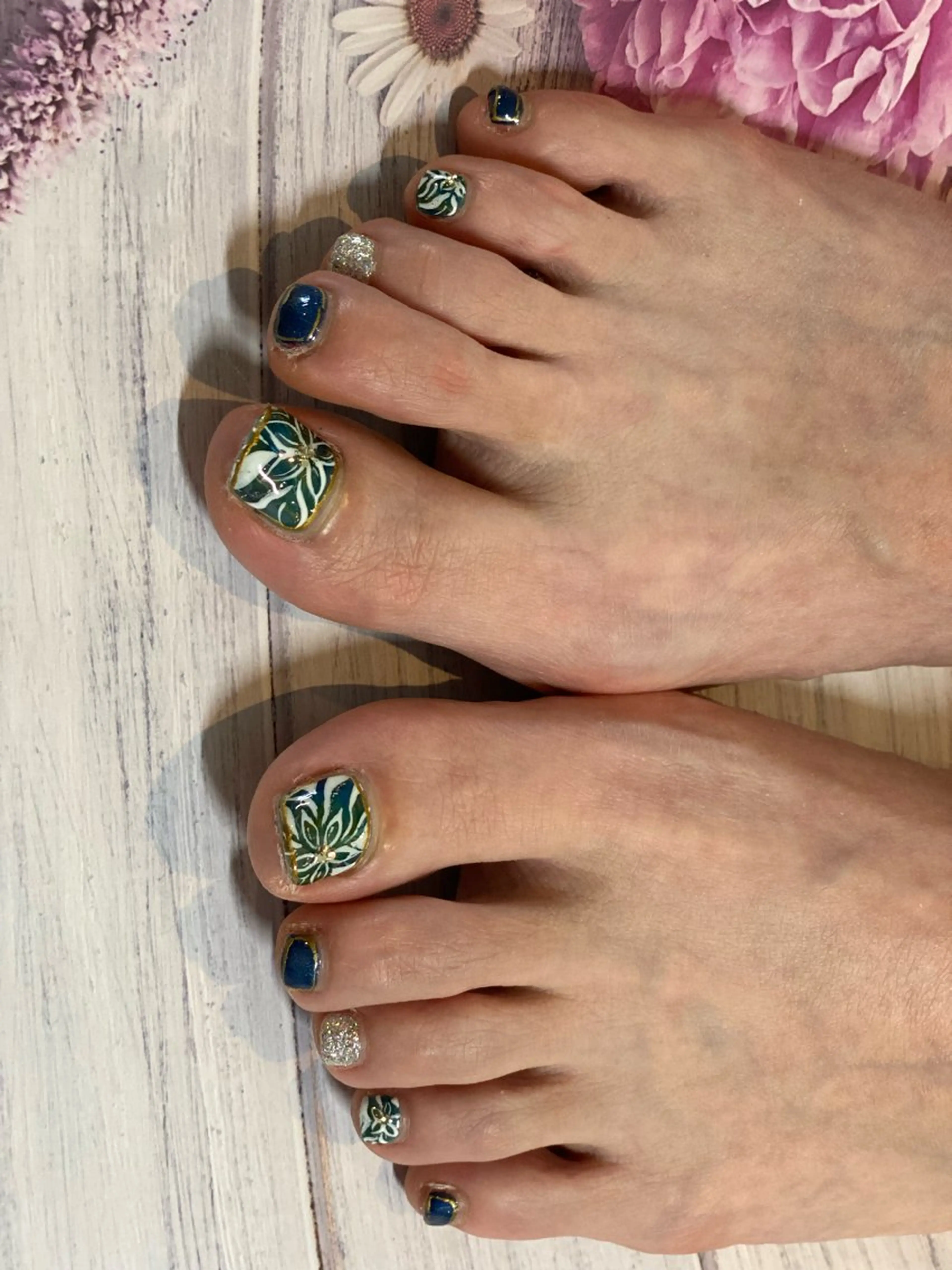 ネイル フットネイル 持ち込み R.I所属・R.I みちのネイルデザイン