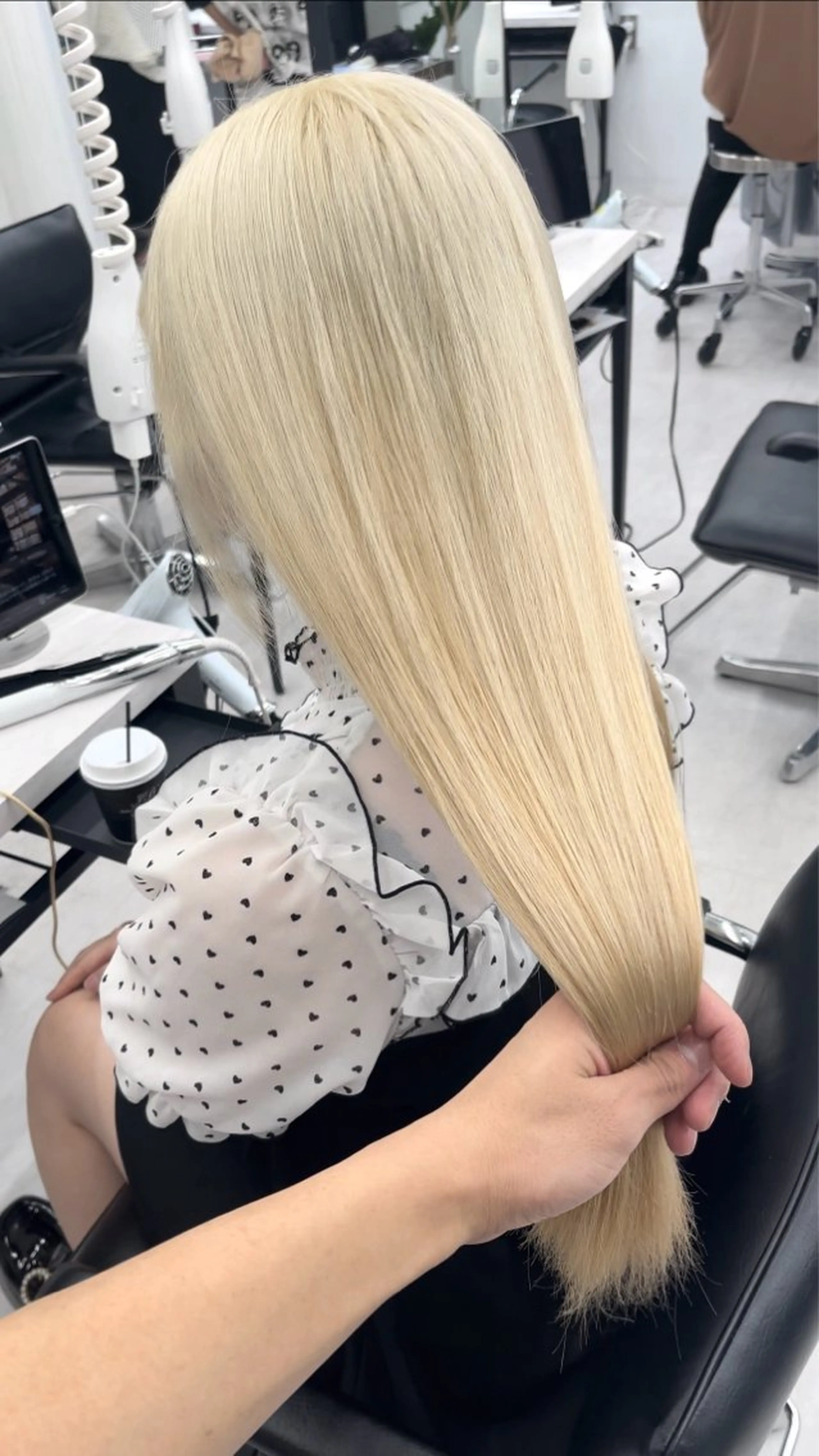 セミロング カラー 高島大登/顔周り /レイヤーカットのヘアスタイル