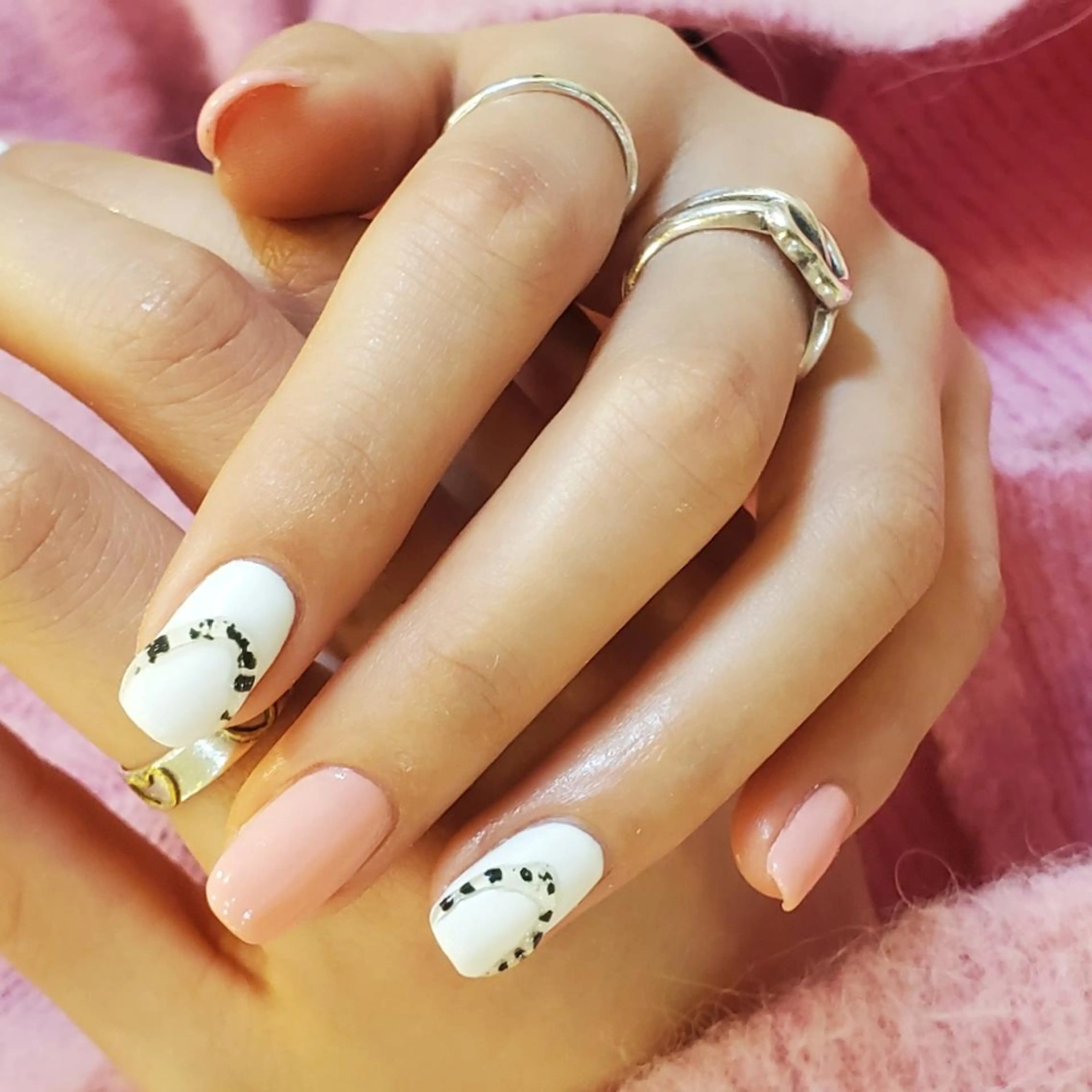 ネイル MOM  原宿店所属・MoM マムネイル原宿のネイルデザイン