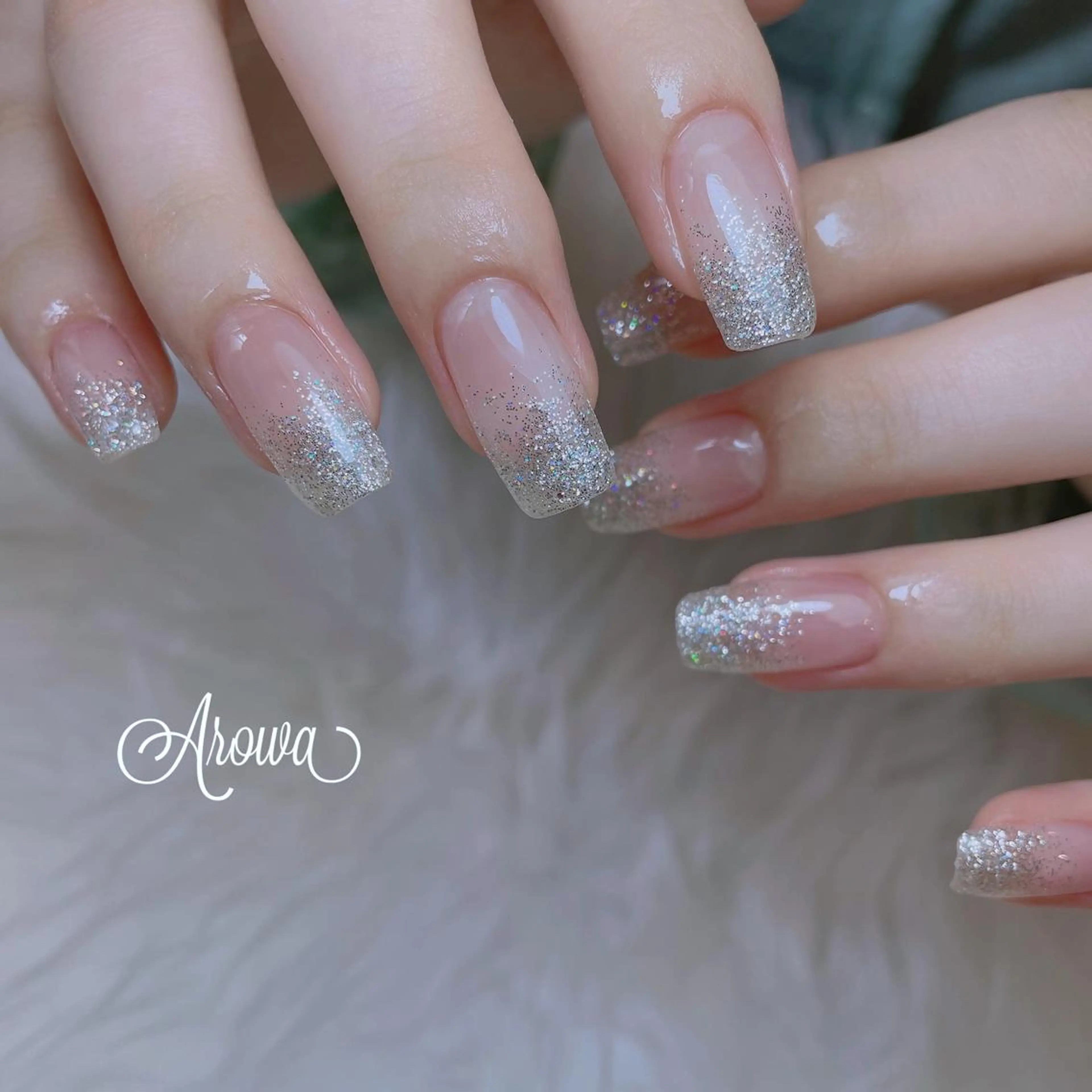 ネイル グラデーション ラメ(グリッター) ラメグラデーション ハンドネイル Arowa 伊田のネイルデザイン
