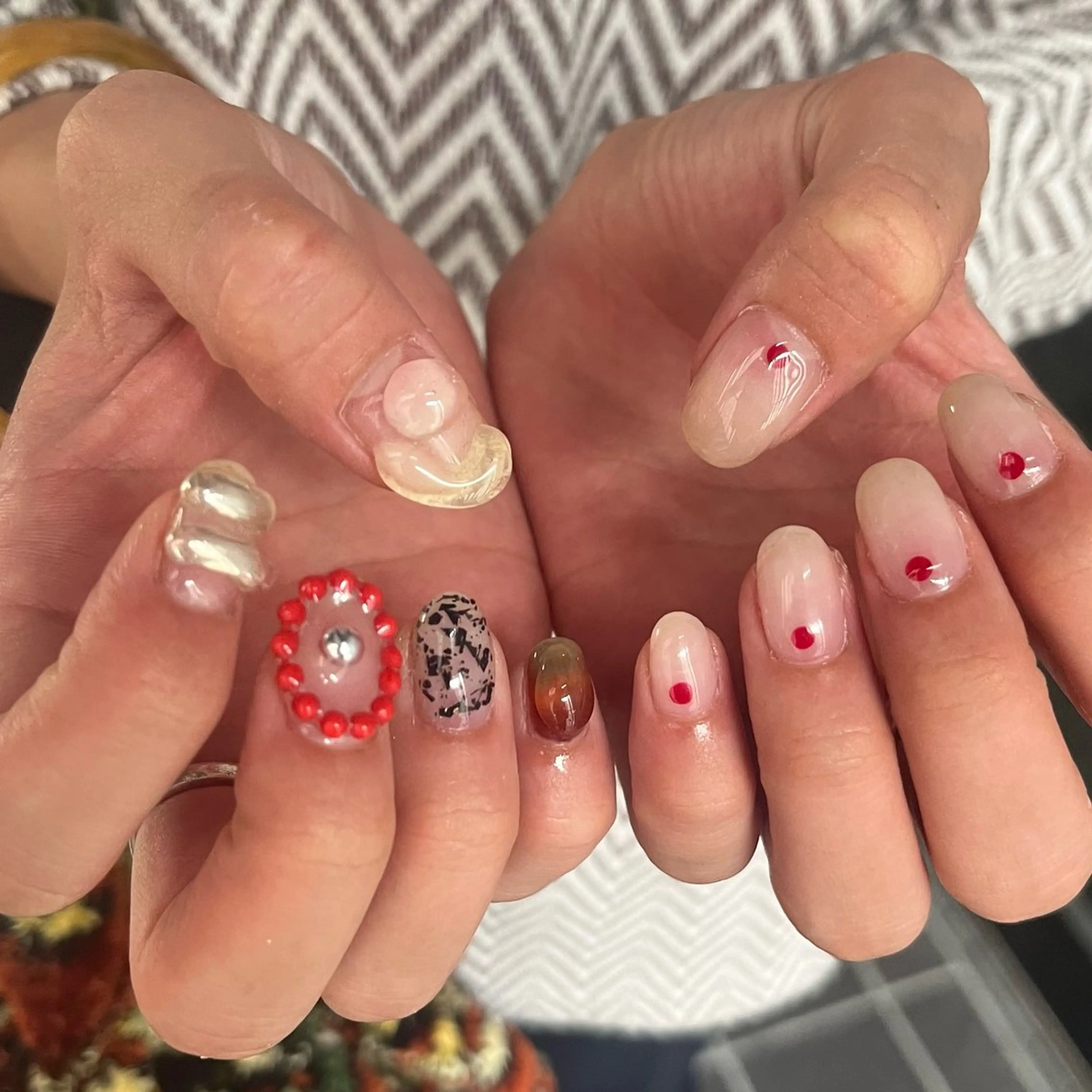 ネイル ハンドネイル フットネイル 小川 柚香のネイルデザイン