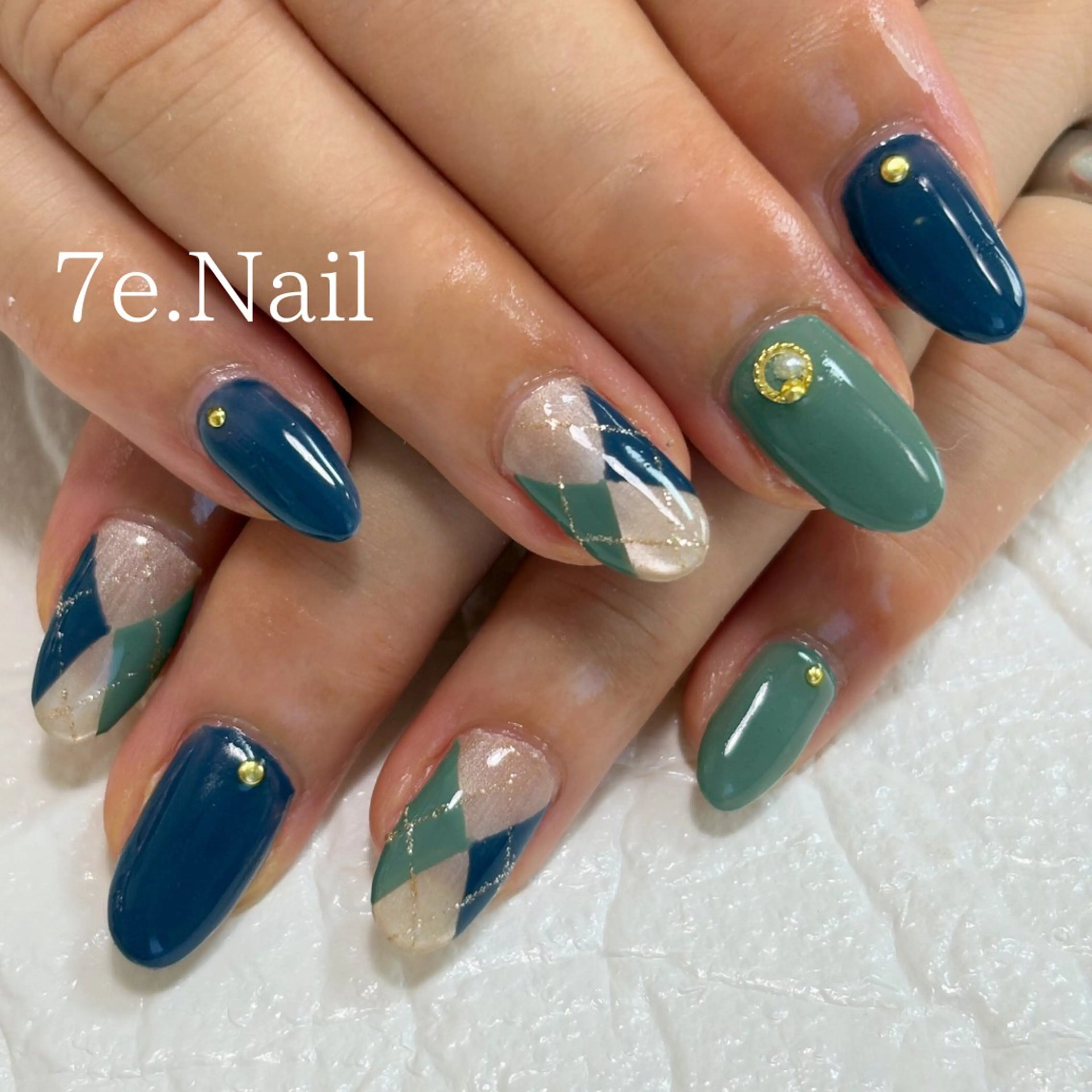 ネイル 7e. Nailのネイルデザイン
